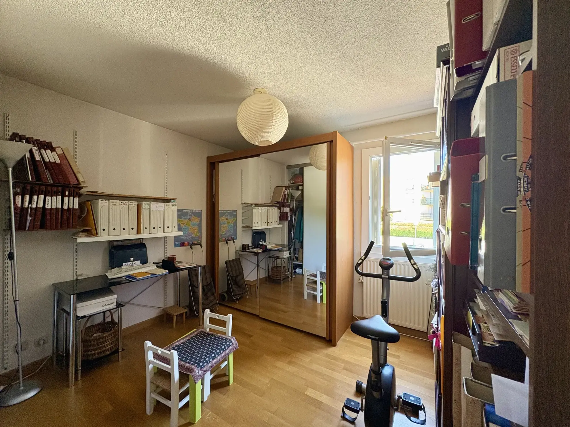 Appartement 4 pièces à Nîmes avec terrasse, parking et vue sur parc 