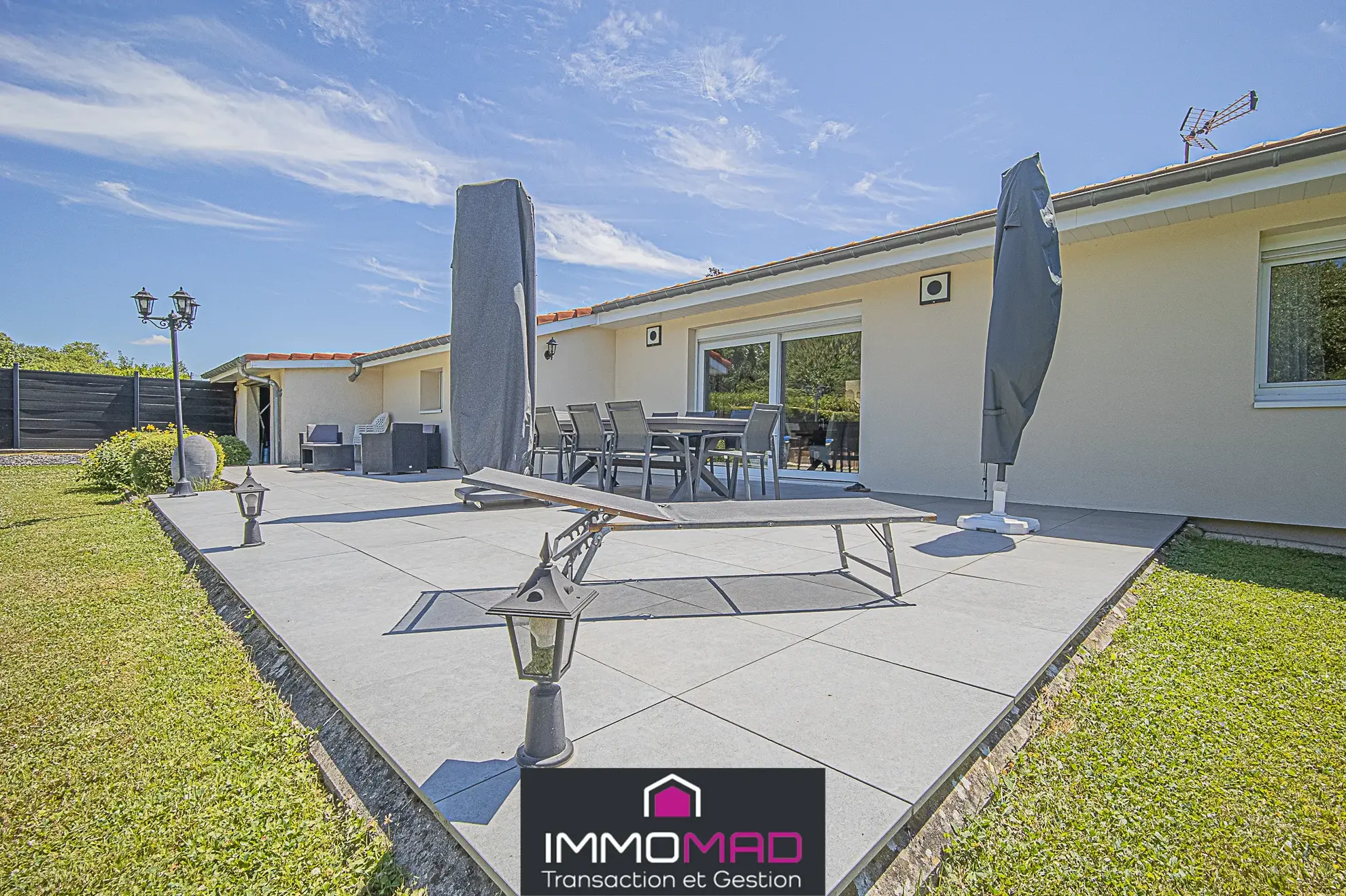 Magnifique maison de plain-pied de 140 m² à Verdun avec piscine et grand terrain 