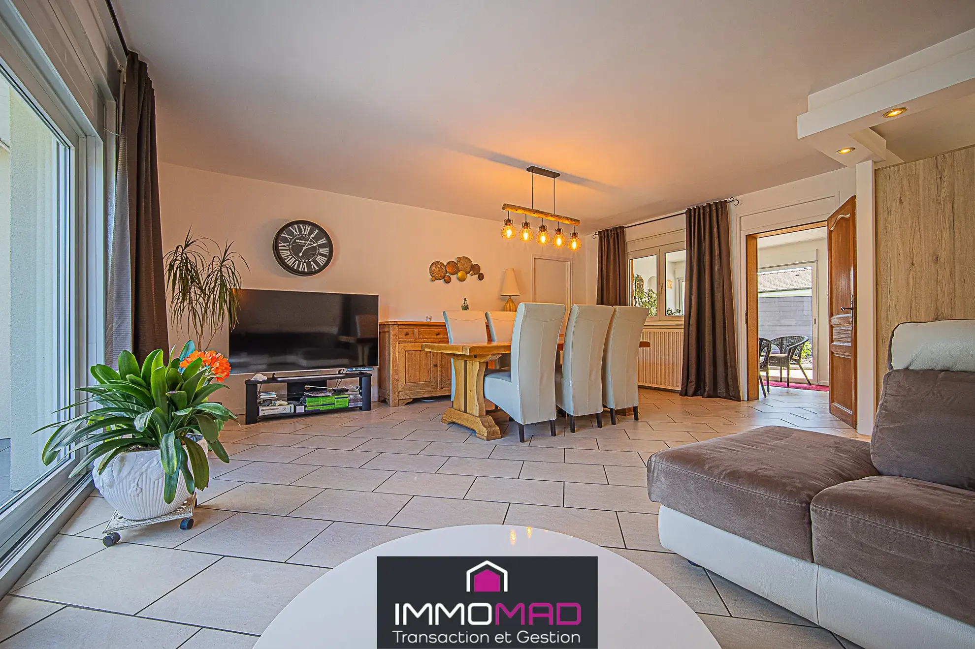 Magnifique maison de plain-pied de 140 m² à Verdun avec piscine et grand terrain 