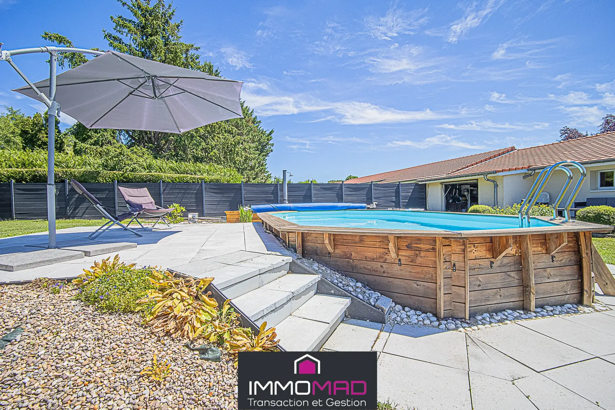 Magnifique maison de plain-pied de 140 m² à Verdun avec piscine et grand terrain 