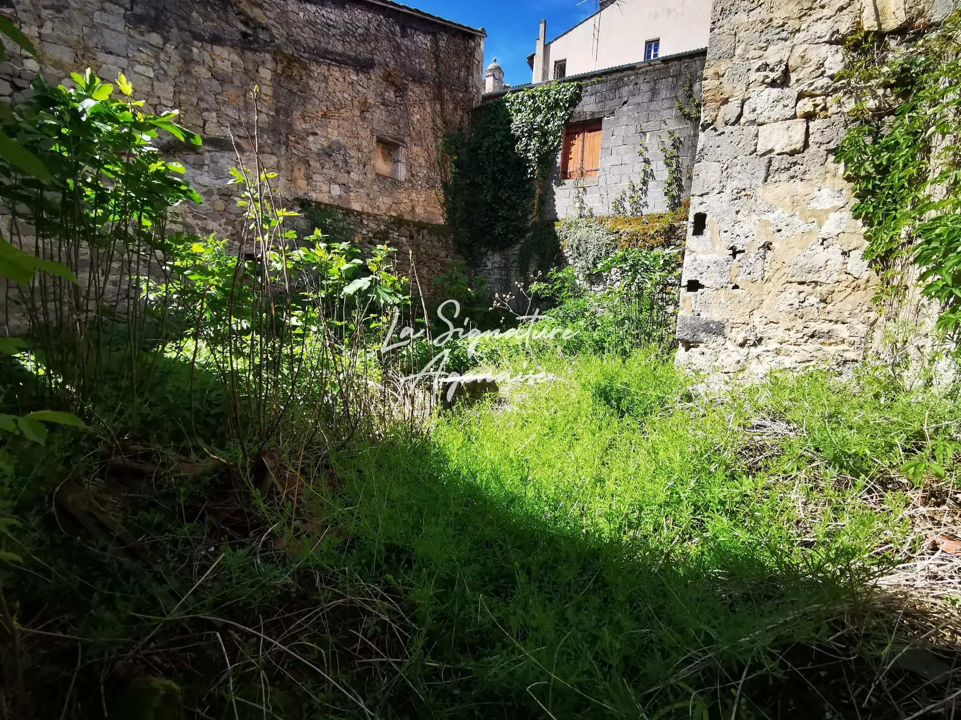 Terrain constructible de 91 m² à Nérac, opportunité d'investissement 