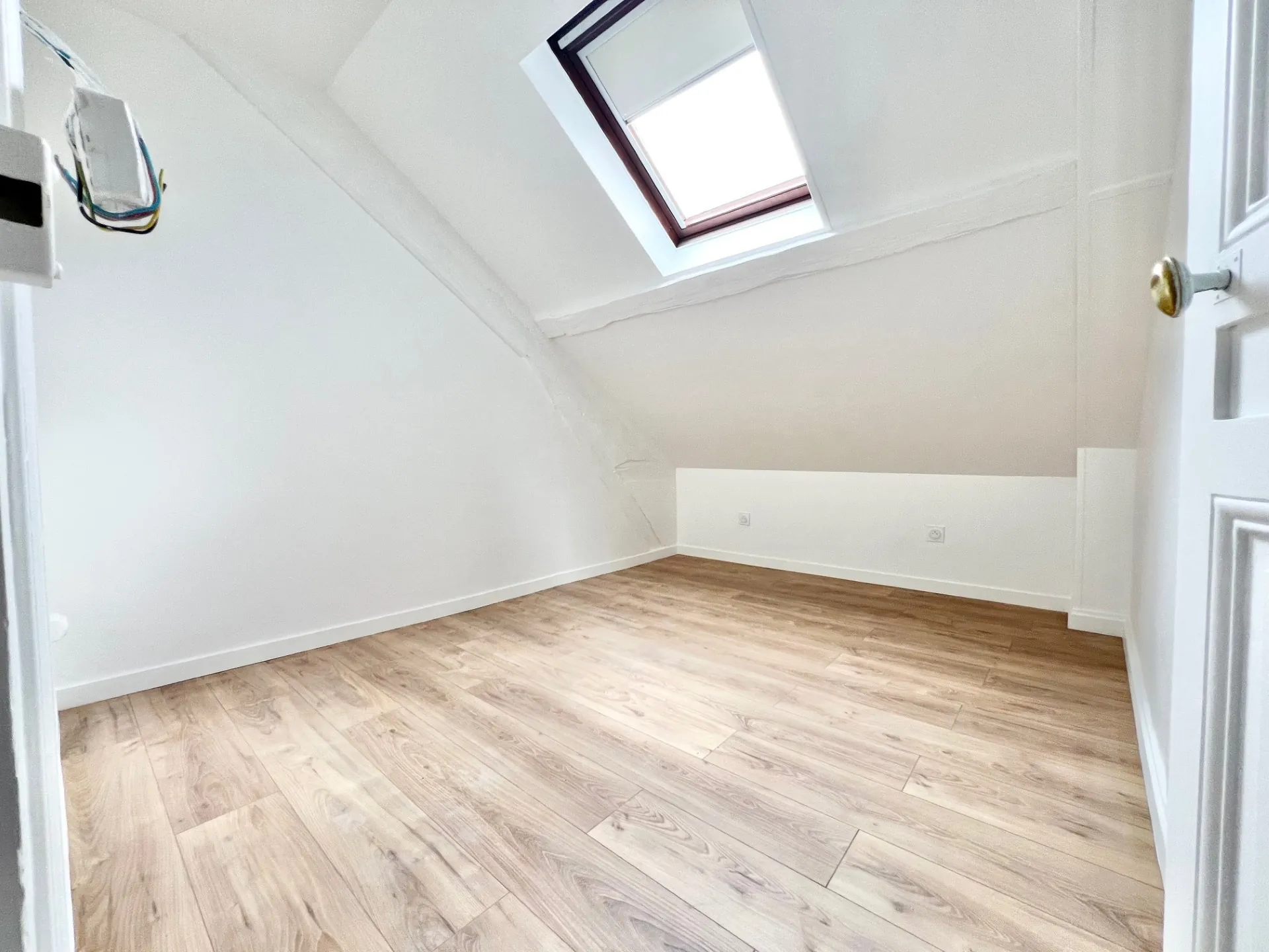 Appartement T2 à vendre à Rouen, secteur Place Saint-Marc, dernière étage, rénové, cave, 41,40 m² 