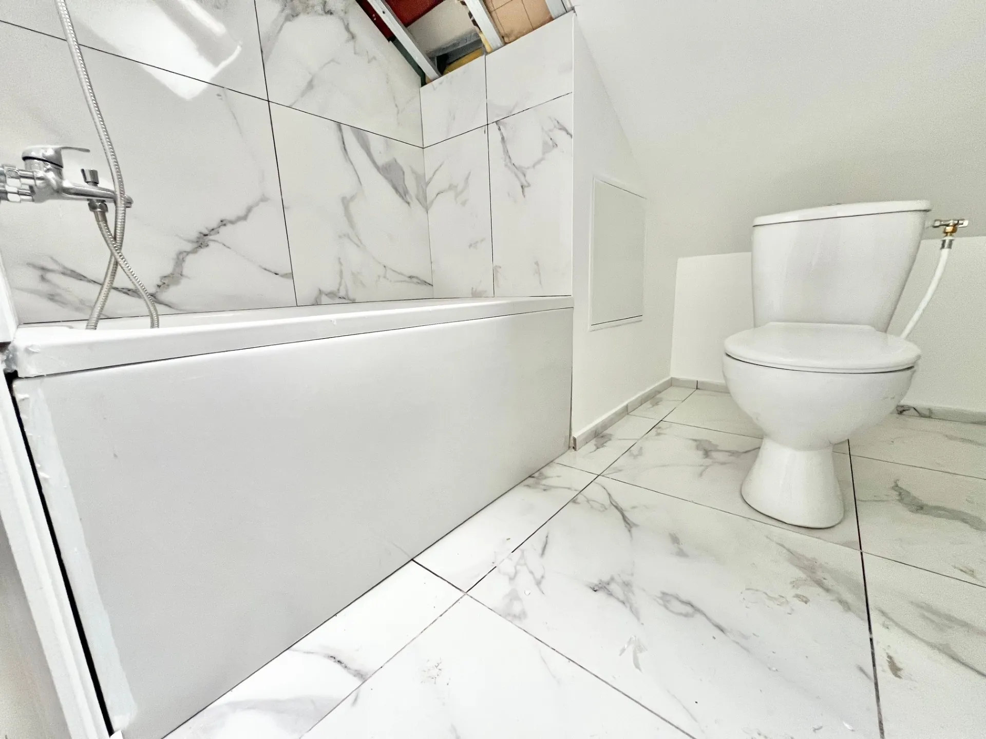 Appartement T2 à vendre à Rouen, secteur Place Saint-Marc, dernière étage, rénové, cave, 41,40 m² 