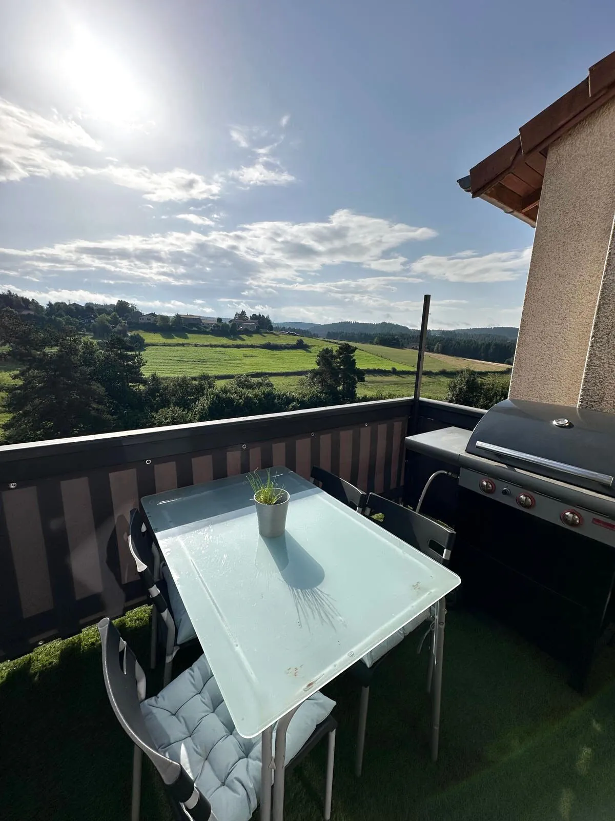 Appartement de 107,43 m² avec vue campagne à Saint Victor Malescours