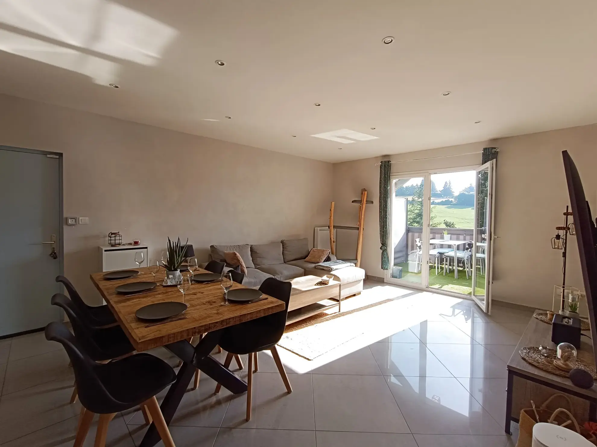 Appartement de 107,43 m² avec vue campagne à Saint Victor Malescours 