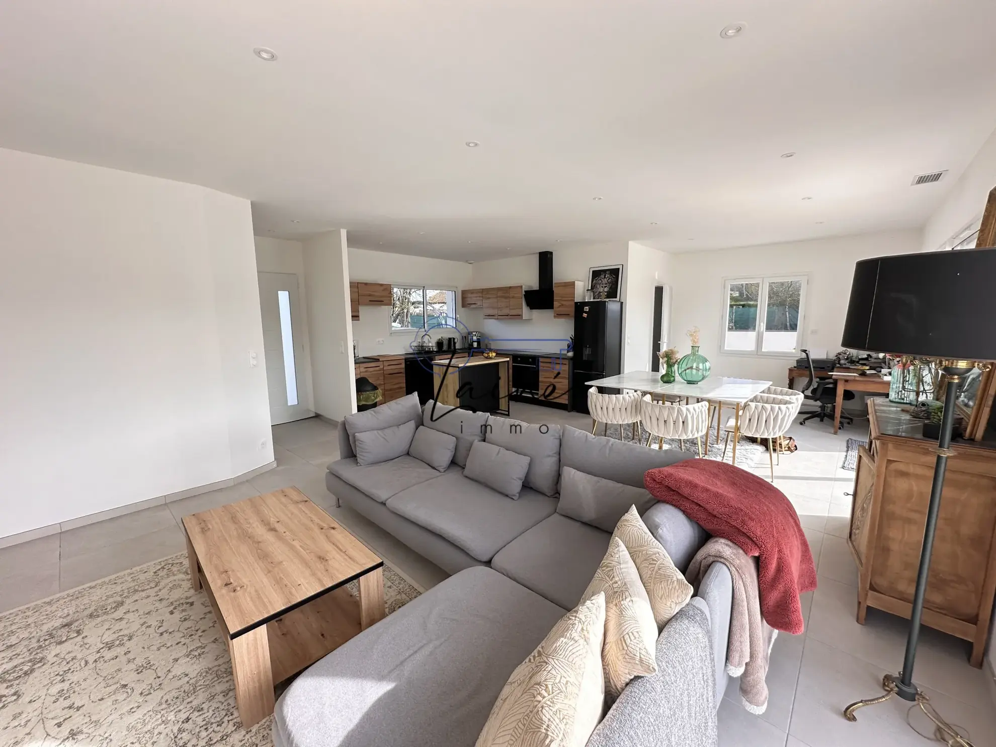 À vendre maison de plain-pied avec piscine à 15 km de Bergerac 