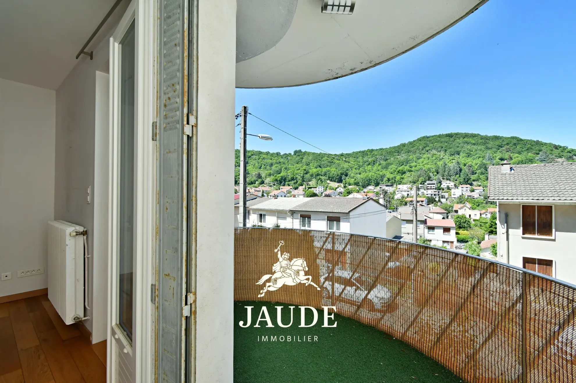 Appartement 3 pièces de 65 m² à Royat avec balcon, garage et cave 