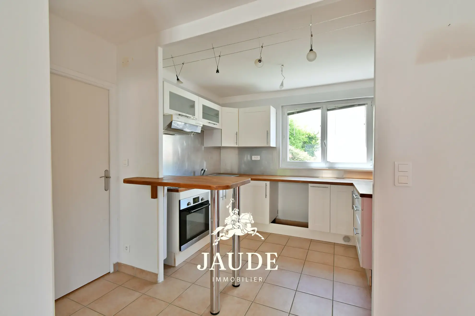 Appartement 3 pièces de 65 m² à Royat avec balcon, garage et cave 