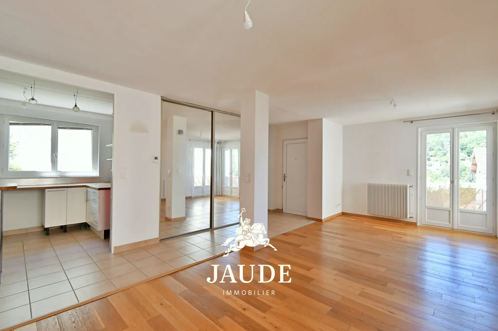 Appartement 3 pièces de 65 m² à Royat avec balcon, garage et cave