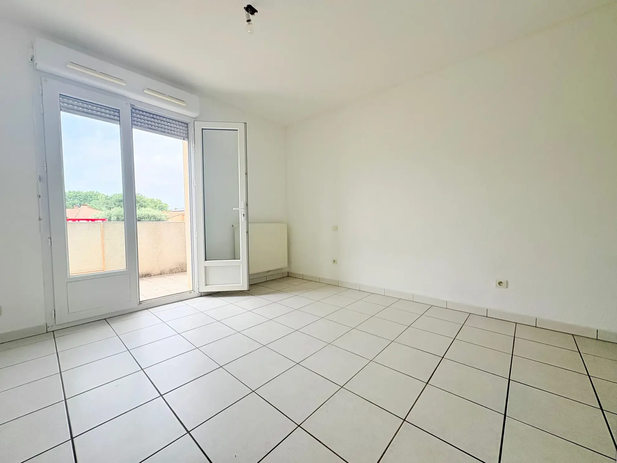 Villa 4 pièces à Toulouges avec garage, terrasse et jardin, livraison 2007 