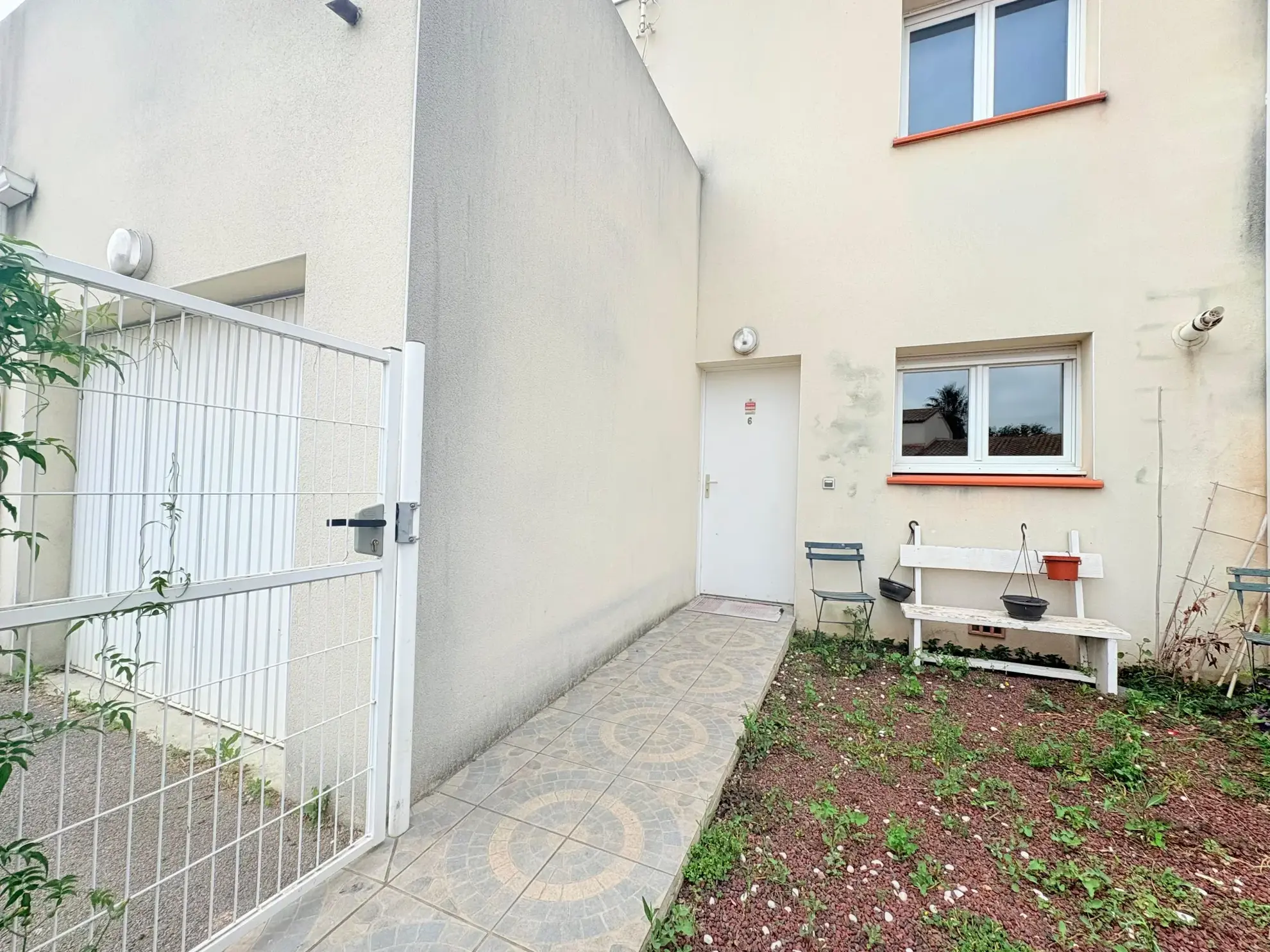 Villa 4 pièces à Toulouges avec garage, terrasse et jardin, livraison 2007 