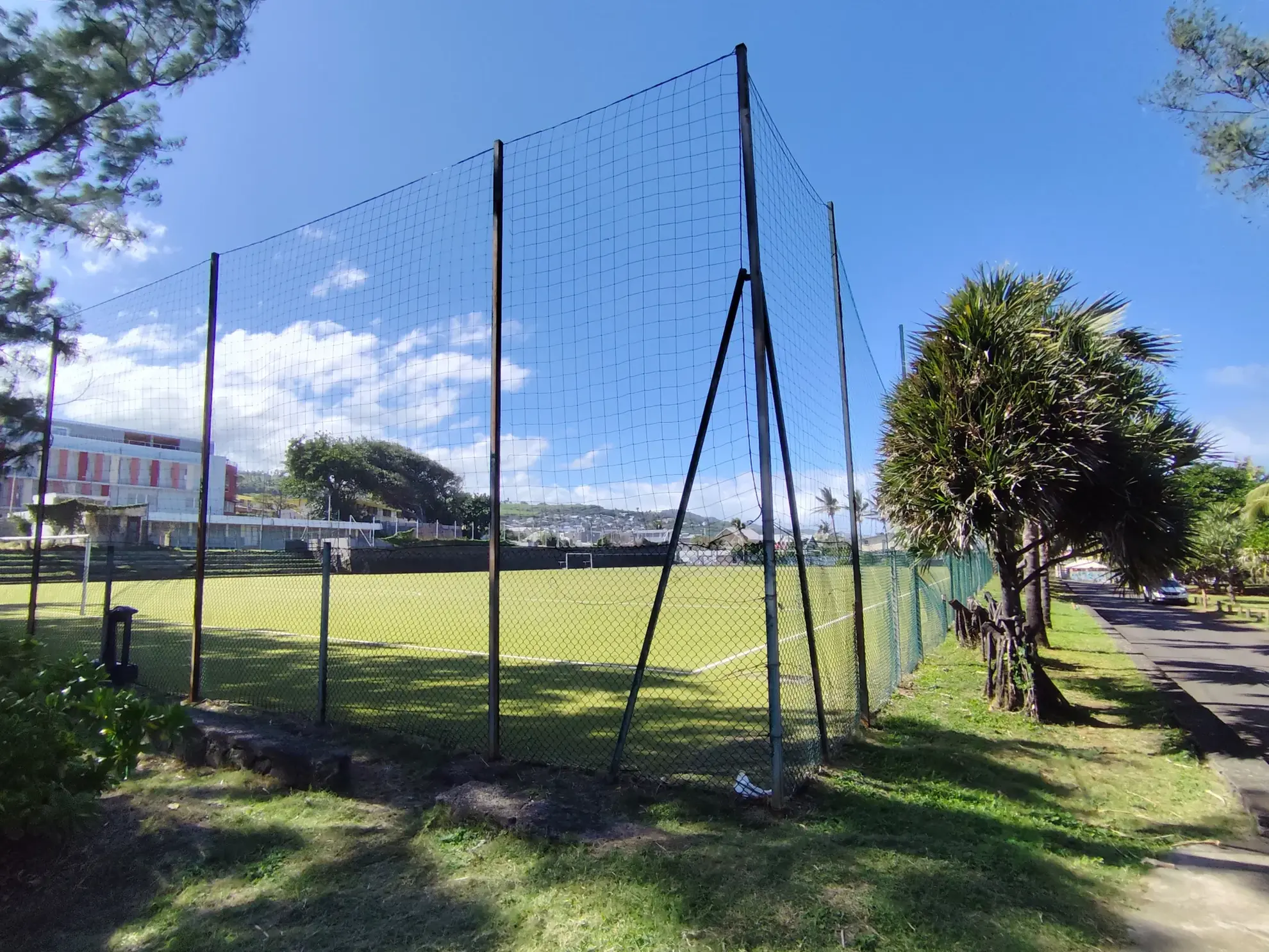 Terrain constructible de 387 m² à Saint-Pierre, secteur Grands Bois 