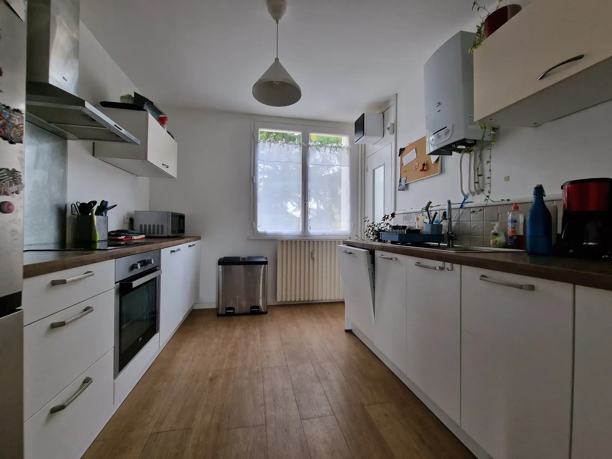 Maison de village avec cour et cave à Saint-Geniès-de-Comolas - Fort potentiel de rénovation 