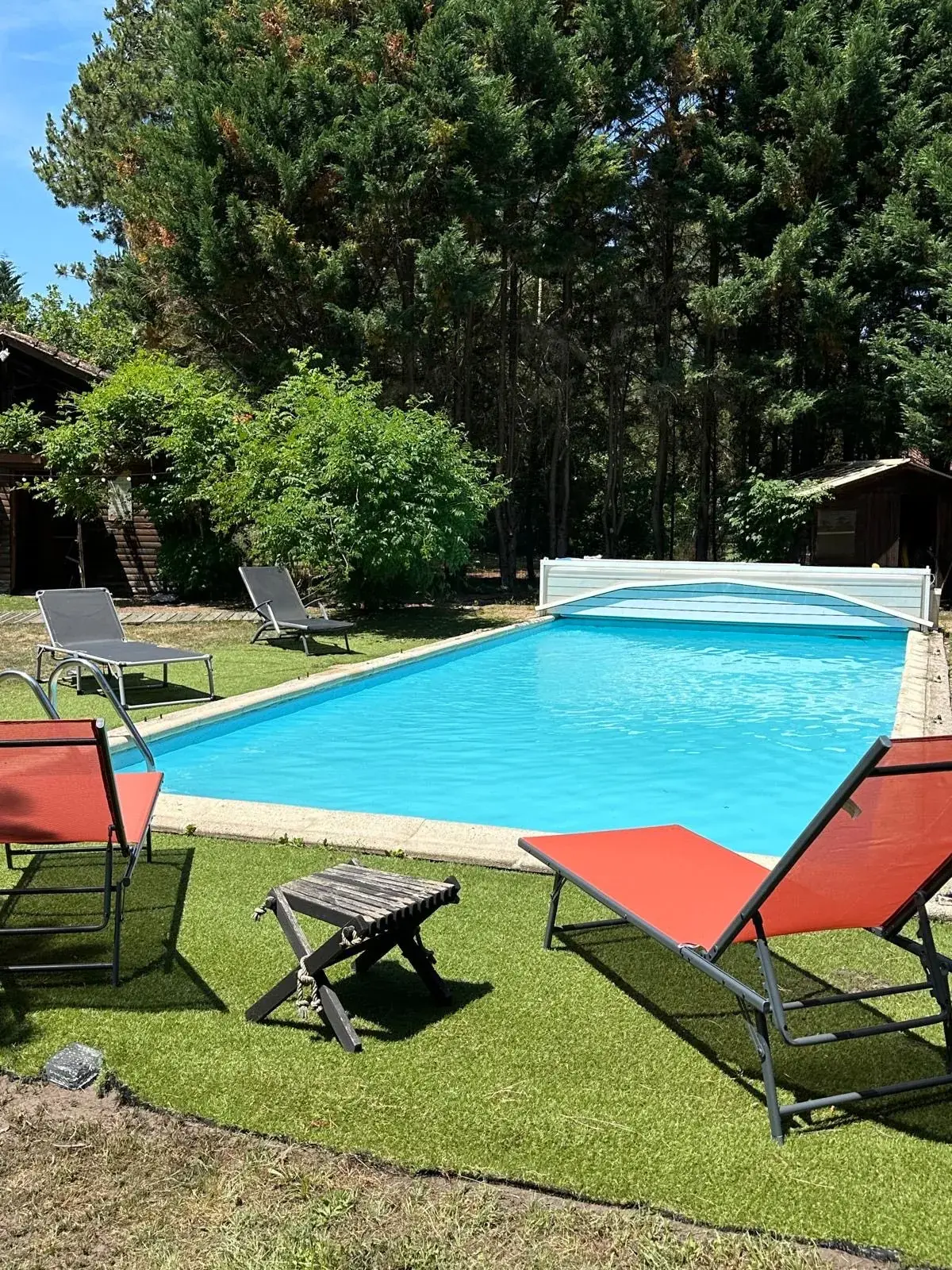 Ferme rénovée avec piscine et grand terrain à Trensacq - 92 m² 