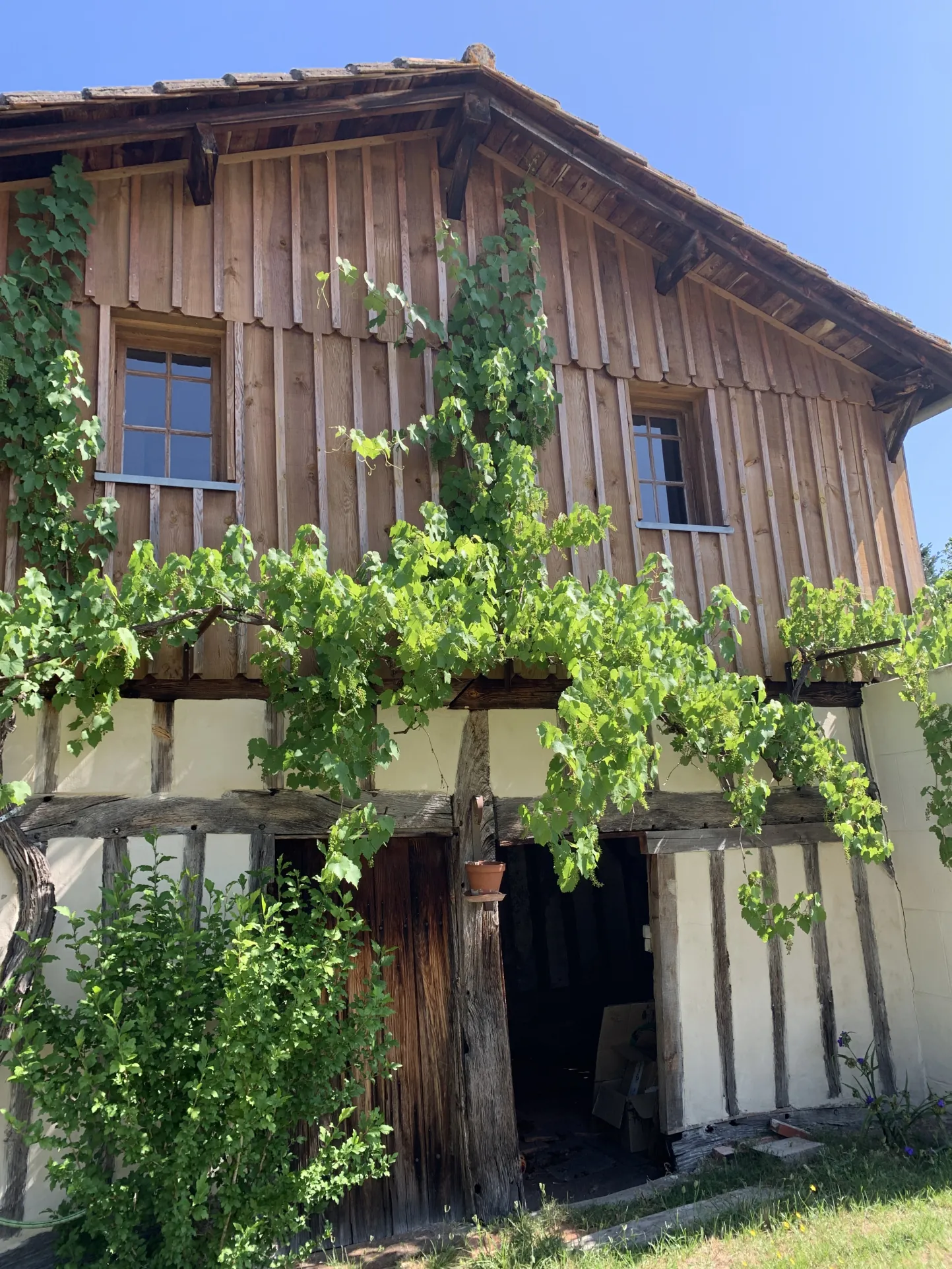 Ferme rénovée avec piscine et grand terrain à Trensacq - 92 m²
