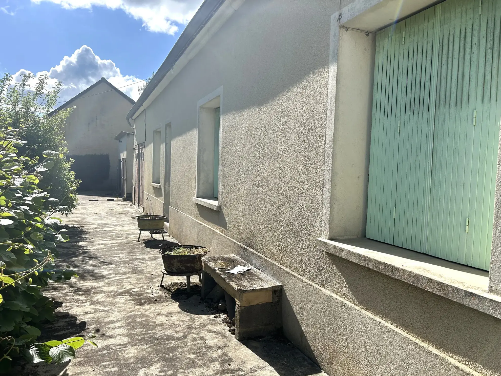 Maison avec deux habitations à vendre entre Guerigny et Premery, terrain de 3310 m² 