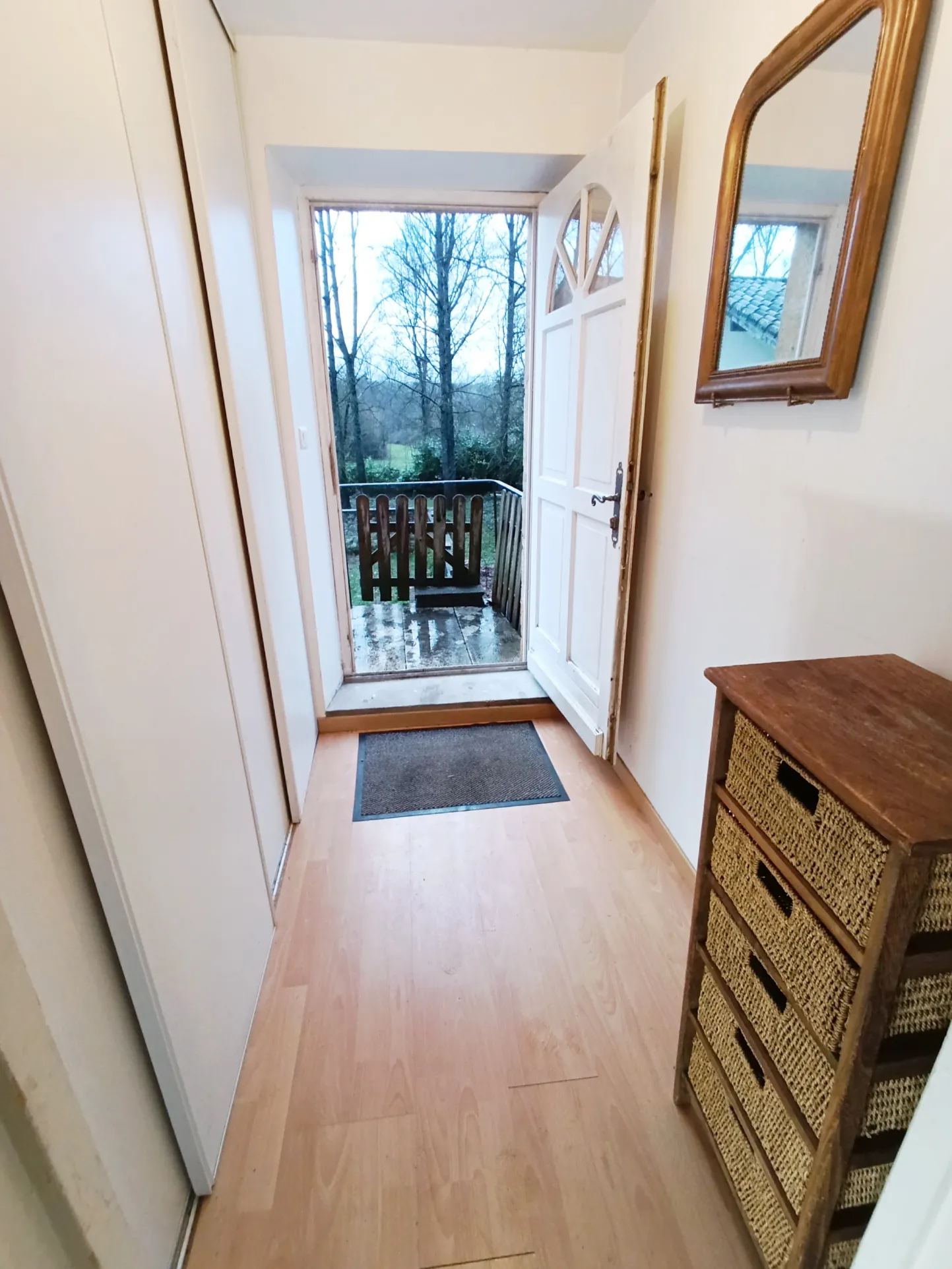 Rare ensemble immobilier à Mezin près de Nérac avec maison, appartement et dépendance en pierre 