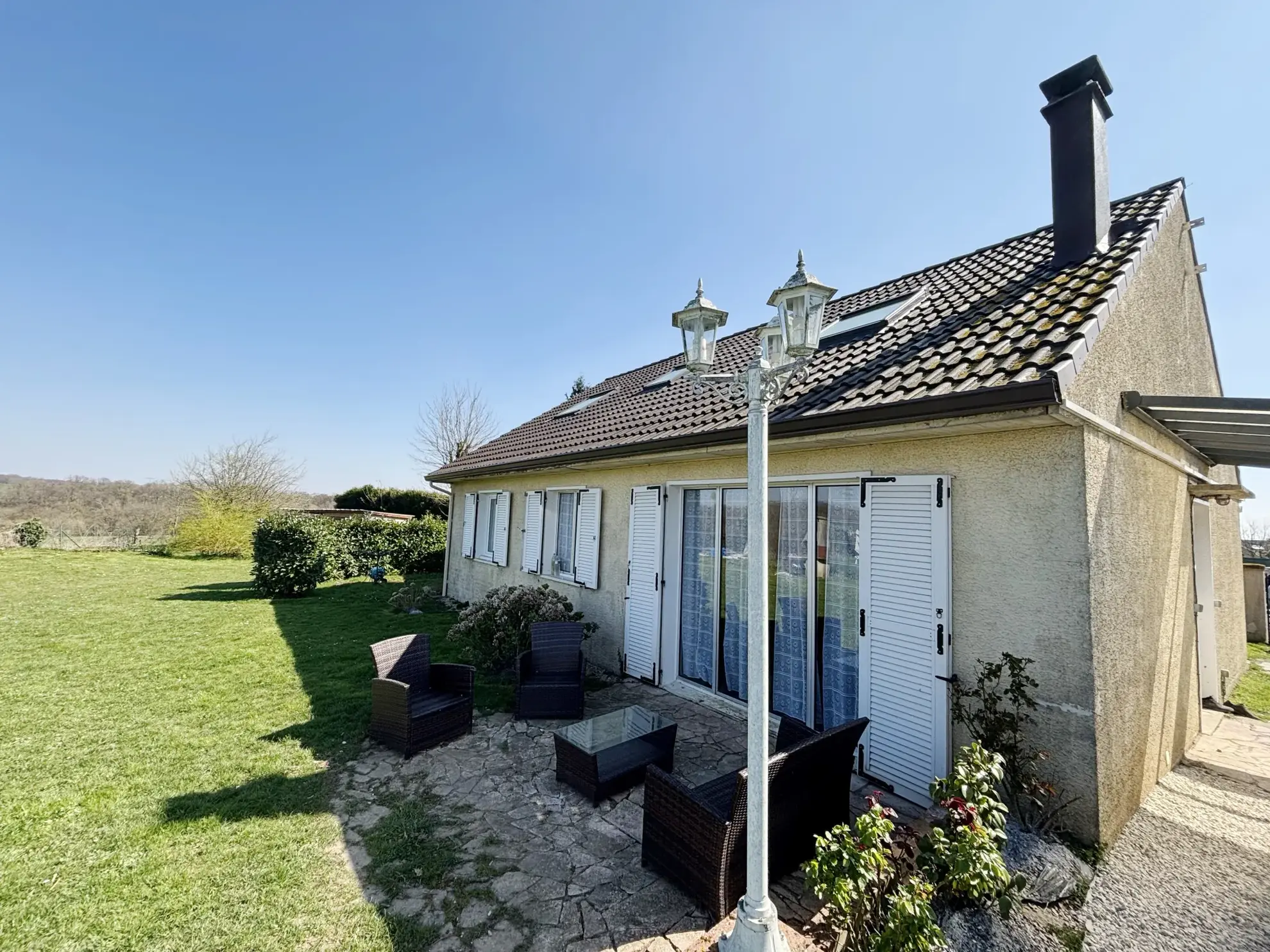 Maison familiale de 105m² avec jardin à Valdampierre dans un environnement calme 