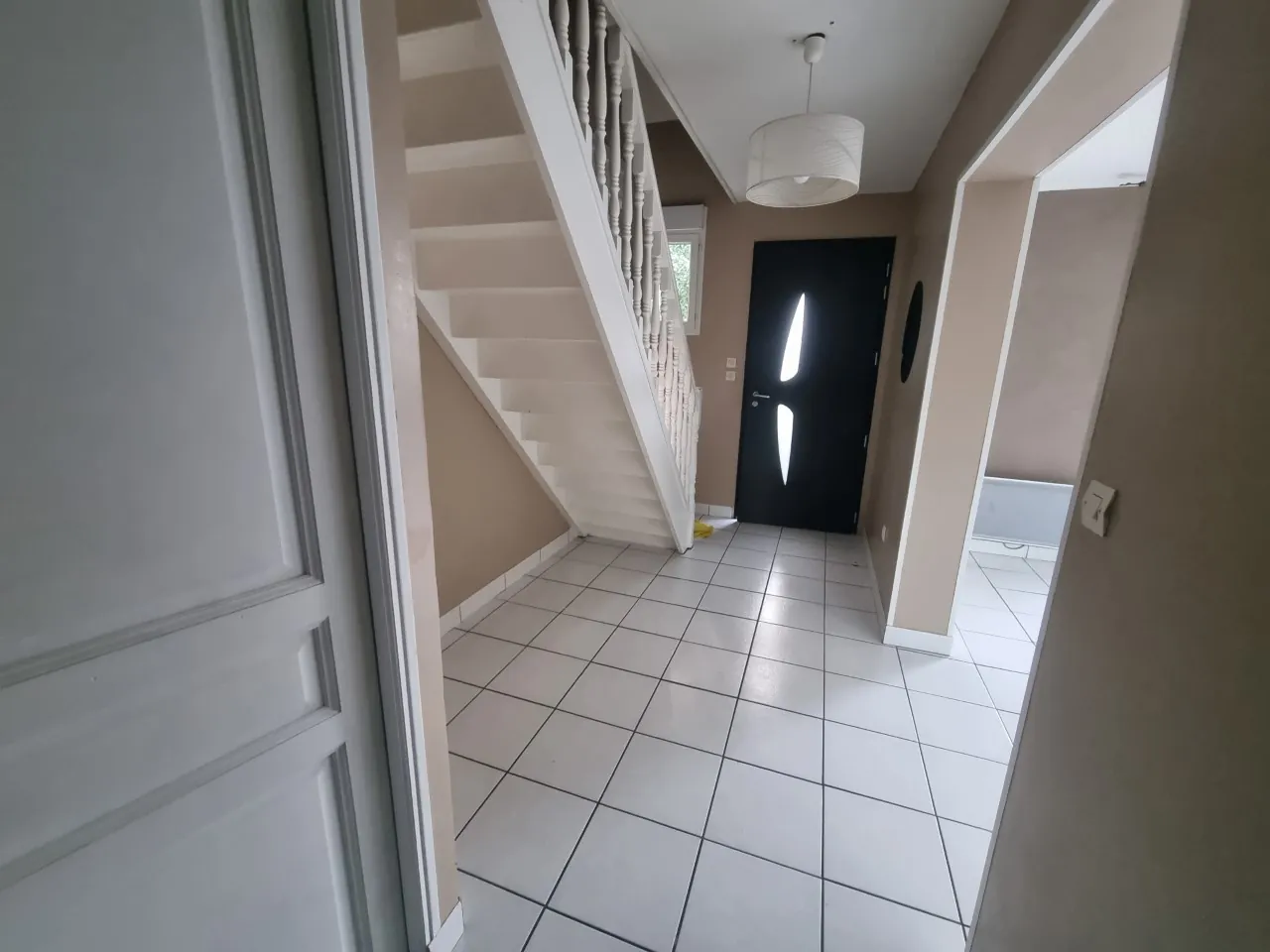 Maison spacieuse avec jardin et garage à Hardinghen - Idéal famille 