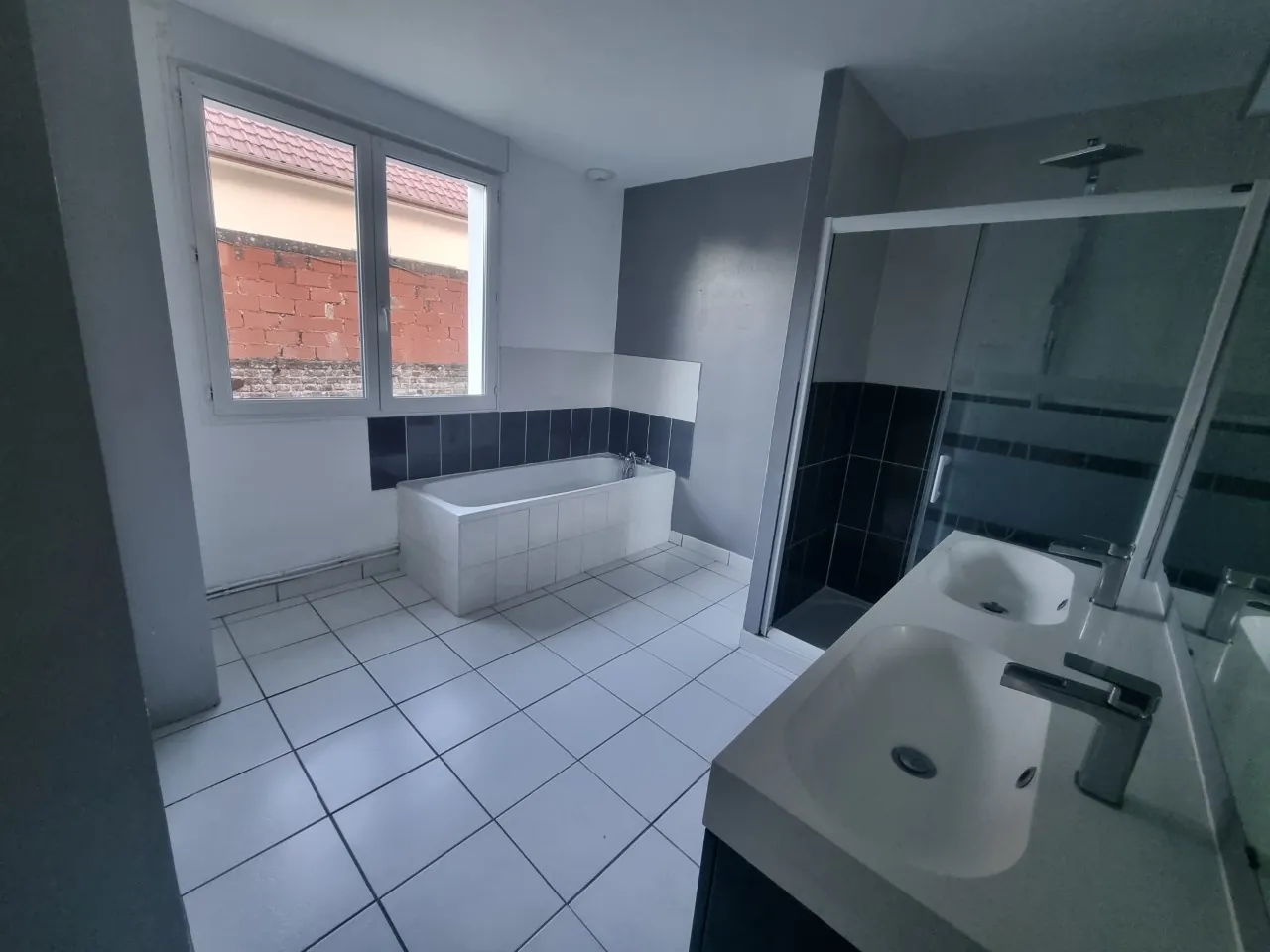 Maison spacieuse avec jardin et garage à Hardinghen - Idéal famille 