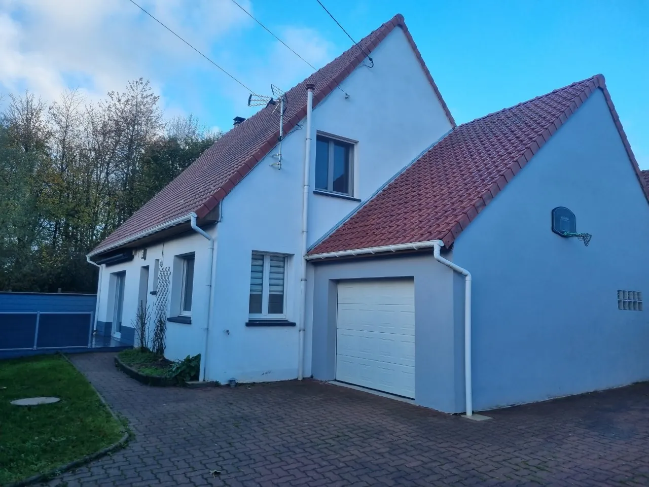 Maison spacieuse avec jardin et garage à Hardinghen - Idéal famille