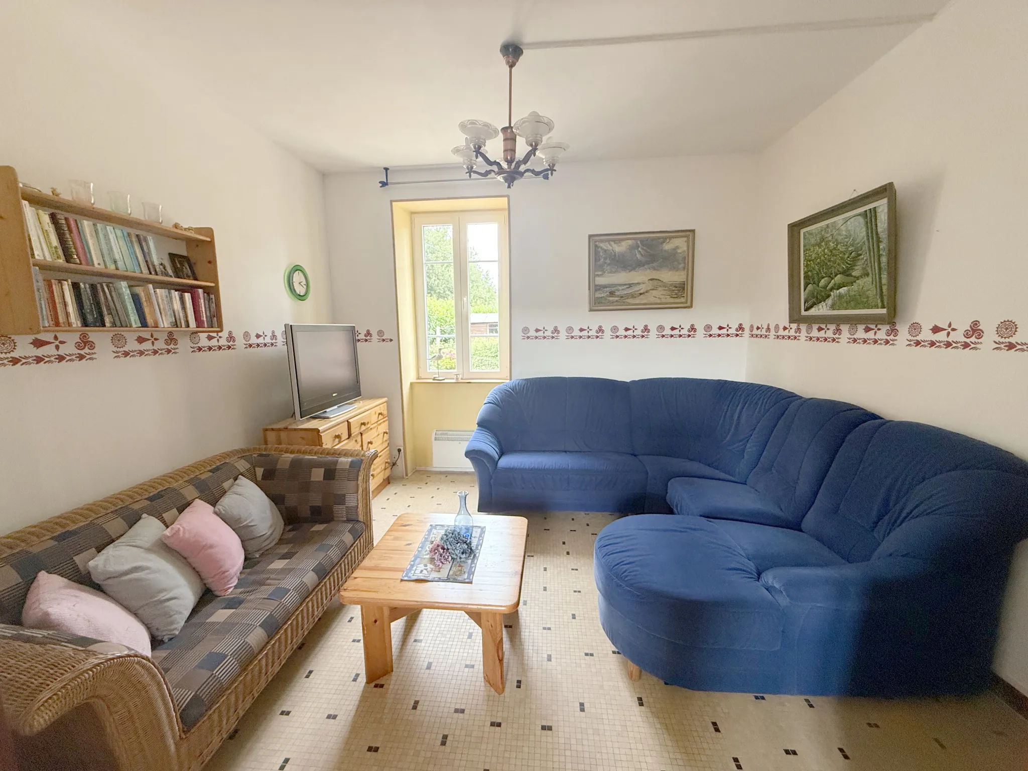 Maison de maître des années 1930 avec grand terrain et potentiel à Brest 