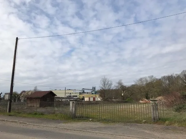 Terrain constructible à Decize à vendre ou à louer - 1000 m² 