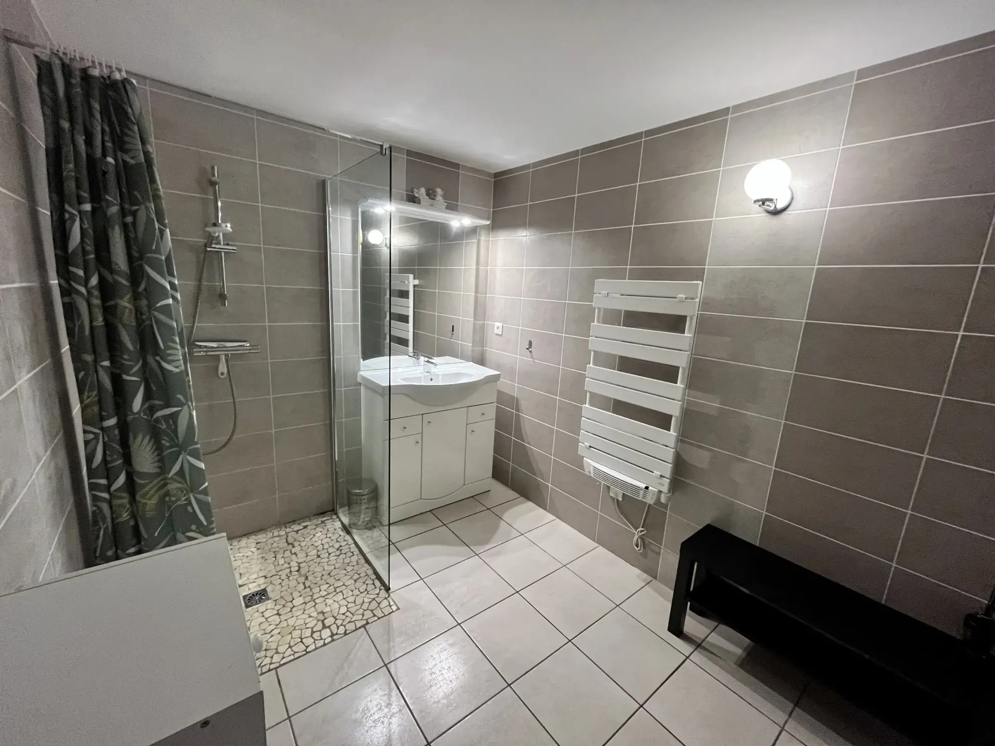 Appartement T2 en Duplex avec Piscine et Parking à Six Fours les Plages 