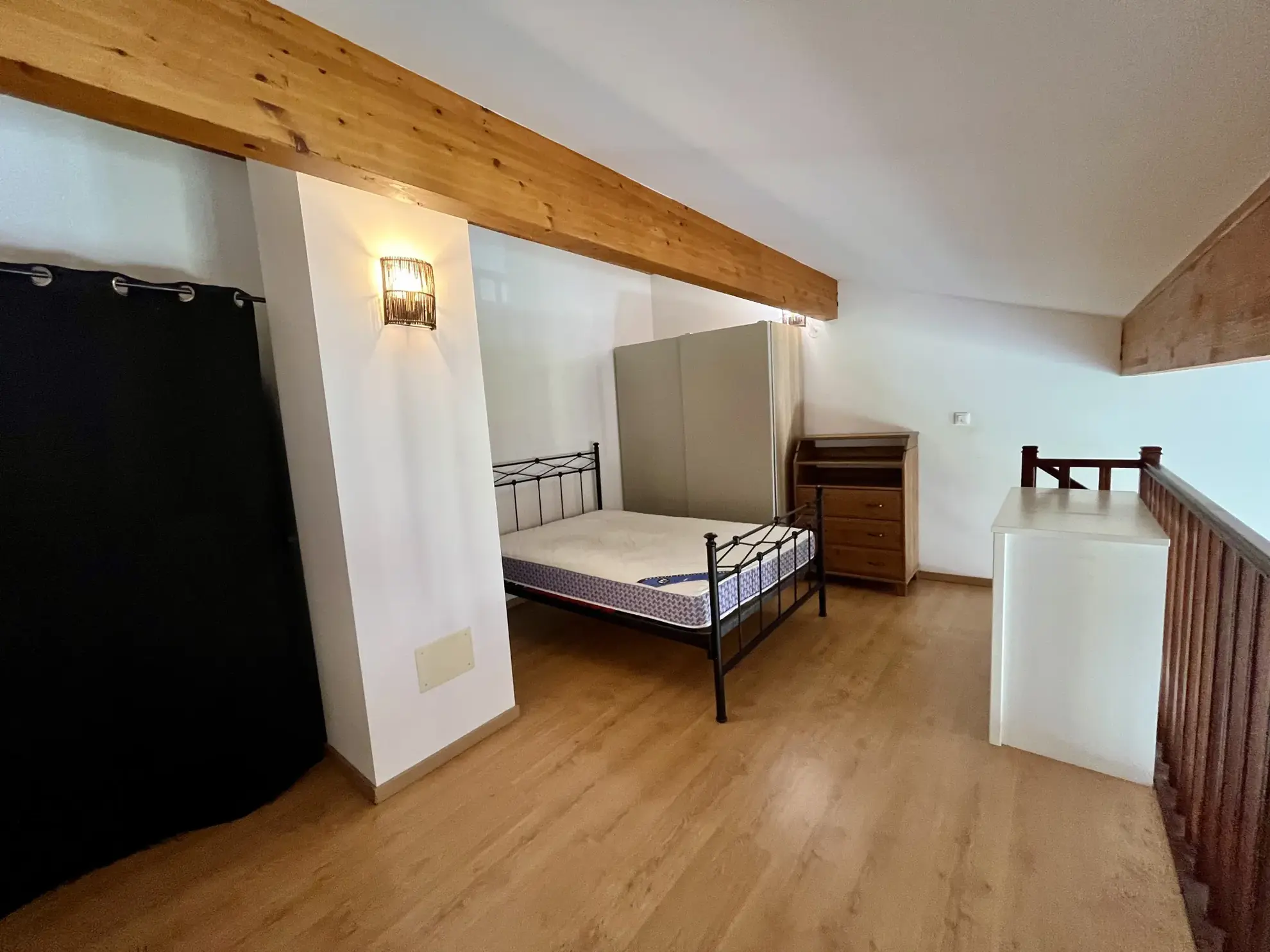 Appartement T2 en Duplex avec Piscine et Parking à Six Fours les Plages 