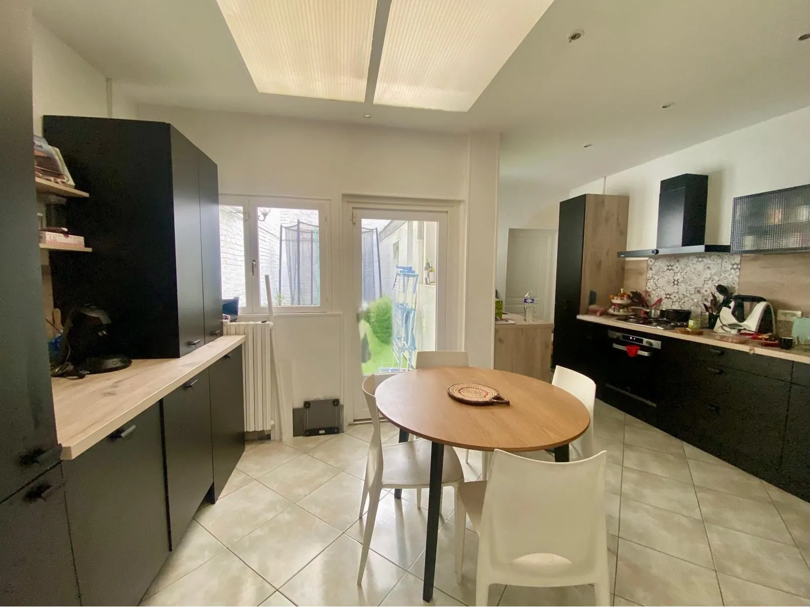 Maison à vendre à Remicourt, Saint-Quentin avec 4 chambres, cour et cave 