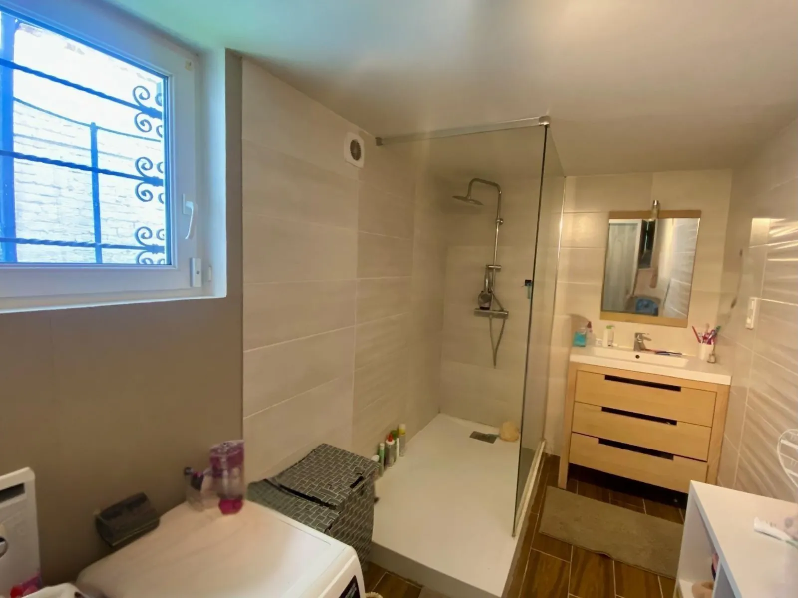 Maison à vendre à Remicourt, Saint-Quentin avec 4 chambres, cour et cave 