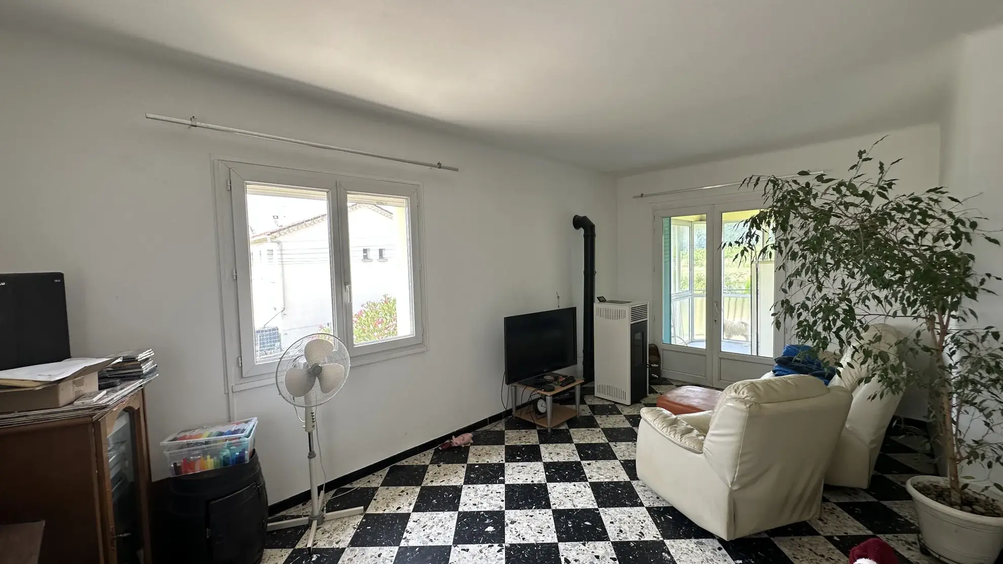 Maison à vendre à St Privat des Vieux - 109 m², 3 chambres, grand terrain clos 