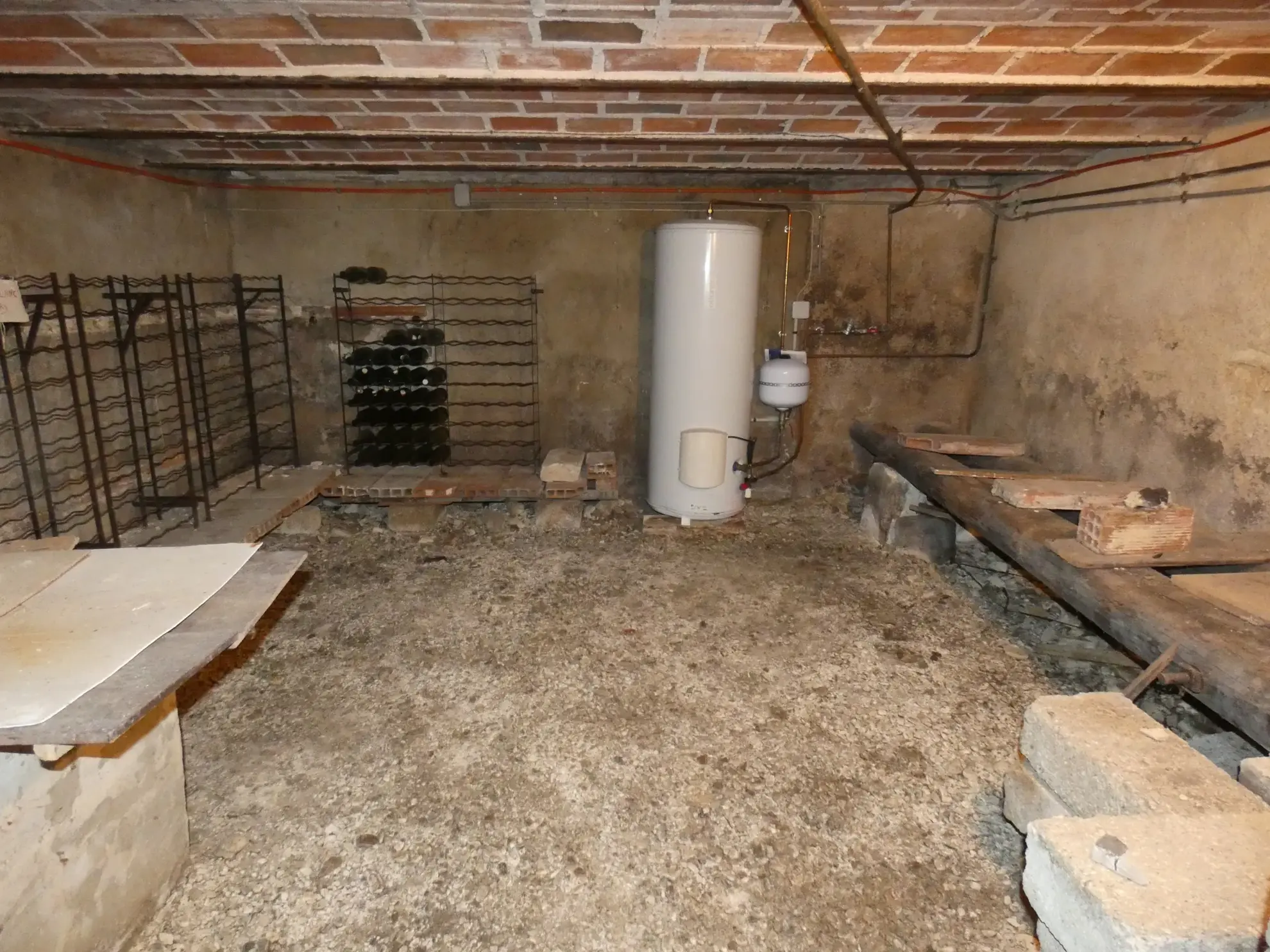 Maison à vendre à Auxerre - 81 m², 5 pièces, garage et jardin 