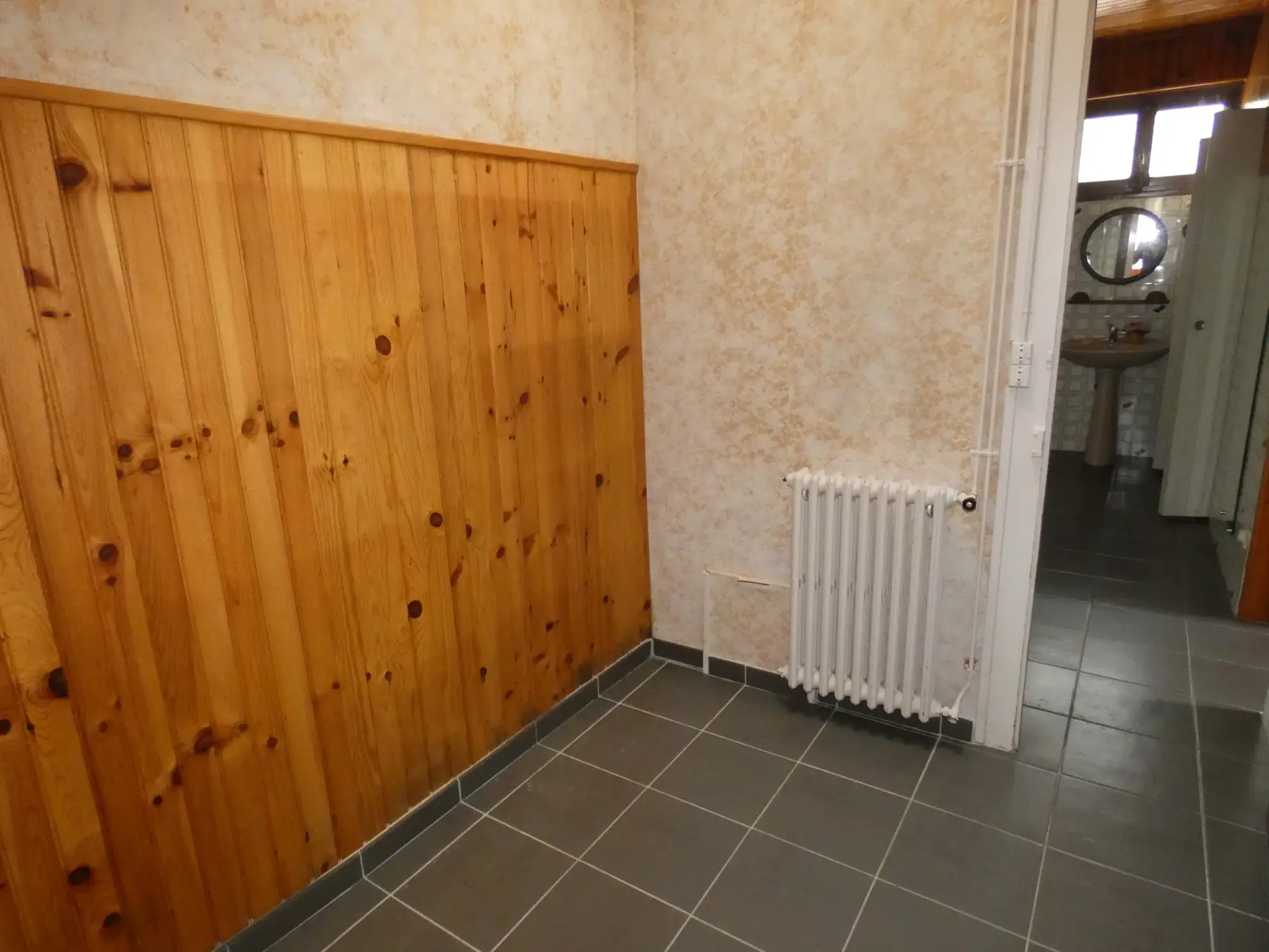 Maison à vendre à Auxerre - 81 m², 5 pièces, garage et jardin 
