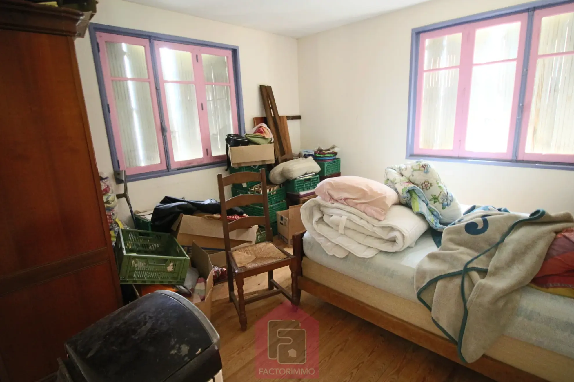 Maison à rénover de 110 m² avec grand terrain à Puy-l'Évêque 