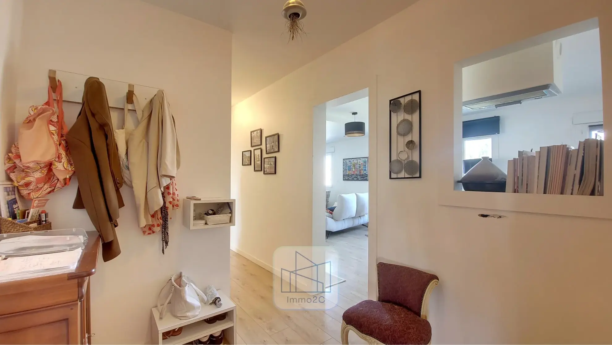 Appartement T3 rénové de 76 m² à Rezé avec balcon et stationnement 