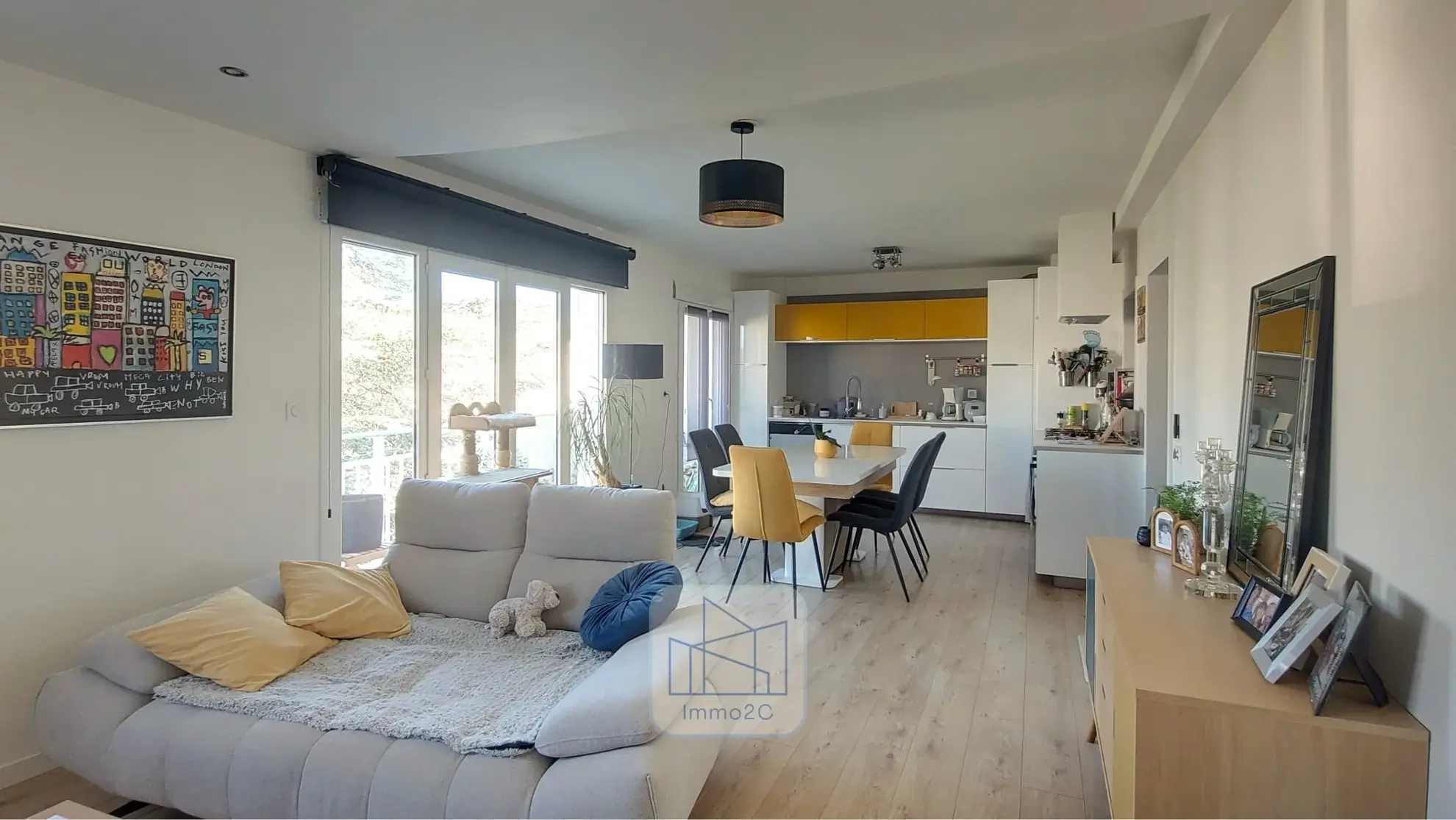 Appartement T3 rénové de 76 m² à Rezé avec balcon et stationnement 