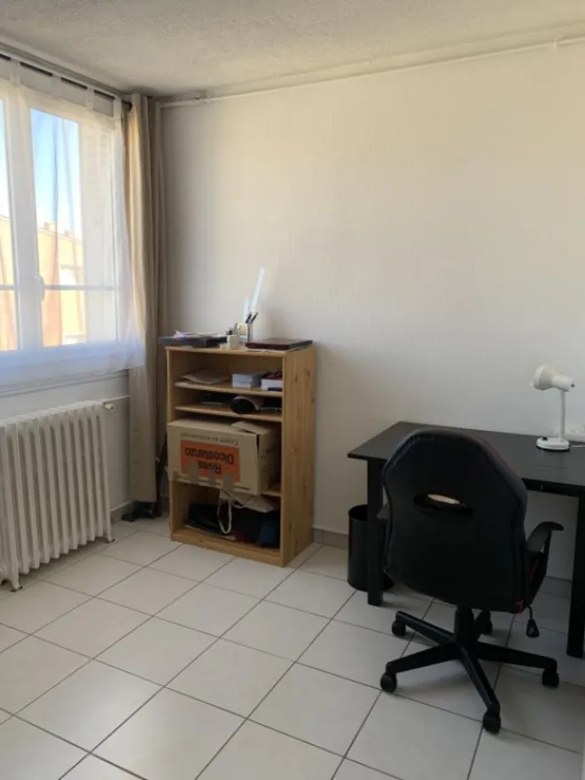 Appartement T3/T4 rénové avec balcon à Toulouse Côte Pavée 