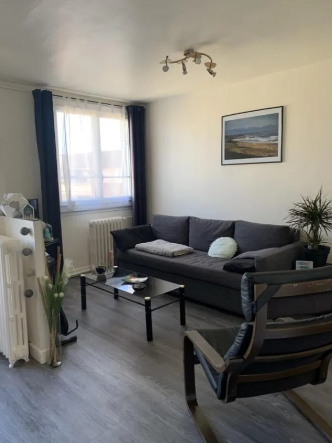 Appartement T3/T4 rénové avec balcon à Toulouse Côte Pavée 