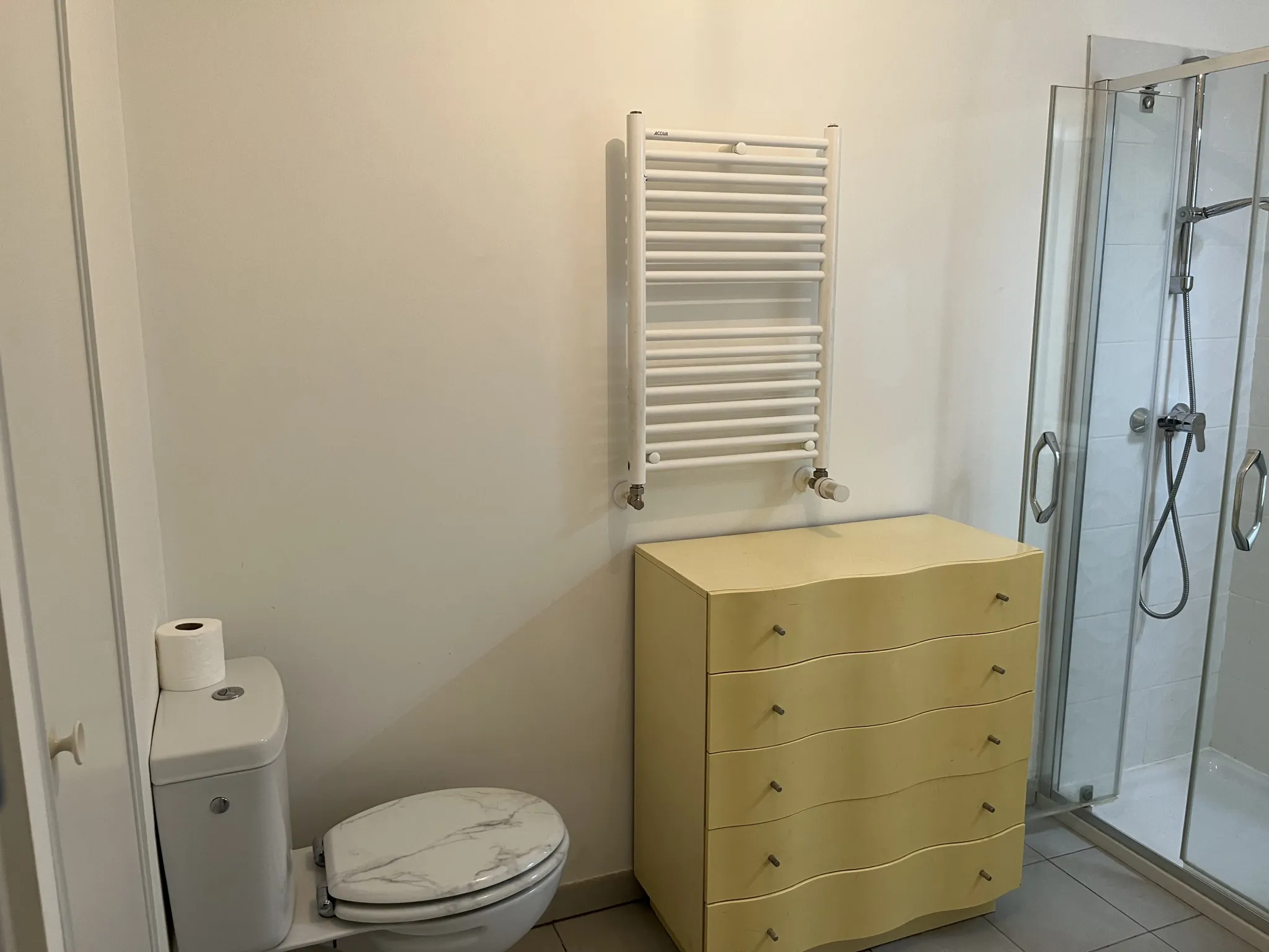 Studio moderne de 26,41 m2 avec balcon à Nice, quartier du port 