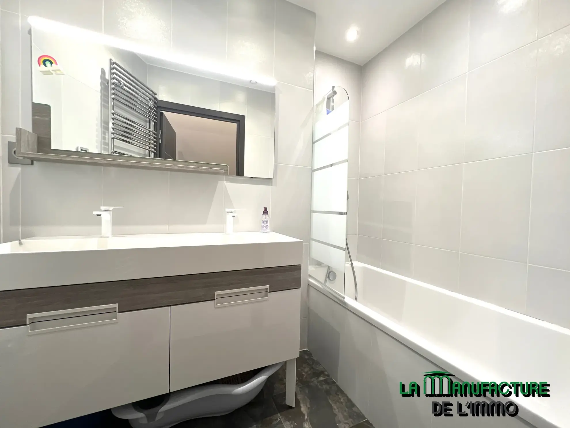 Appartement rénové de 116 m² en centre-ville de Saint-Étienne 