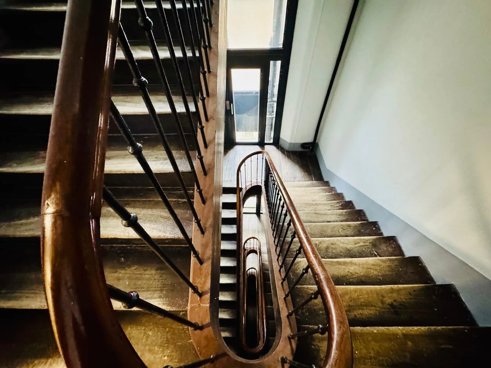 Appartement T2 rénové à Grenoble centre historique - Quartier des Antiquaires 