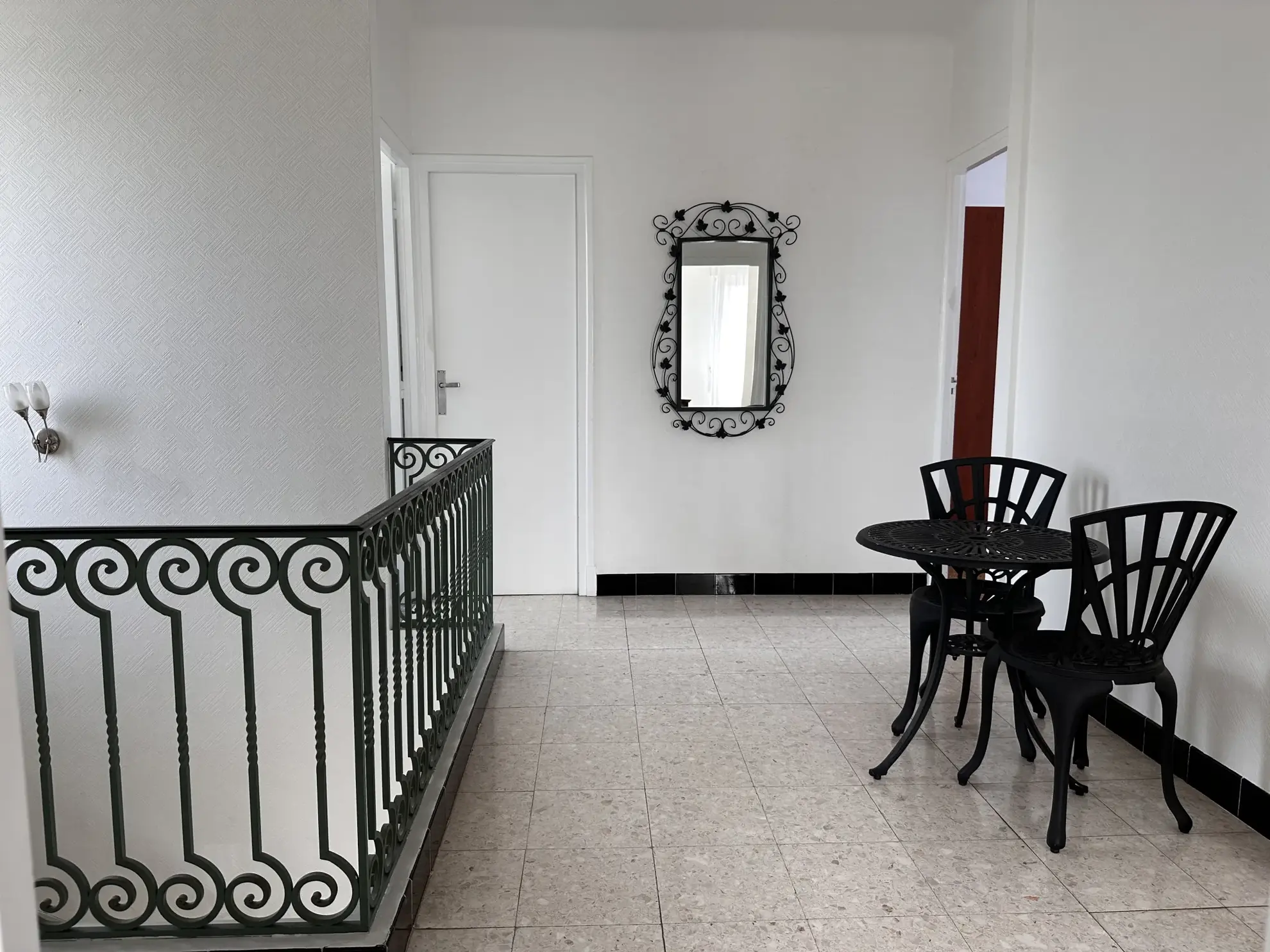 Maison à vendre proche de Carcassonne avec 4 chambres, jardin et garage 