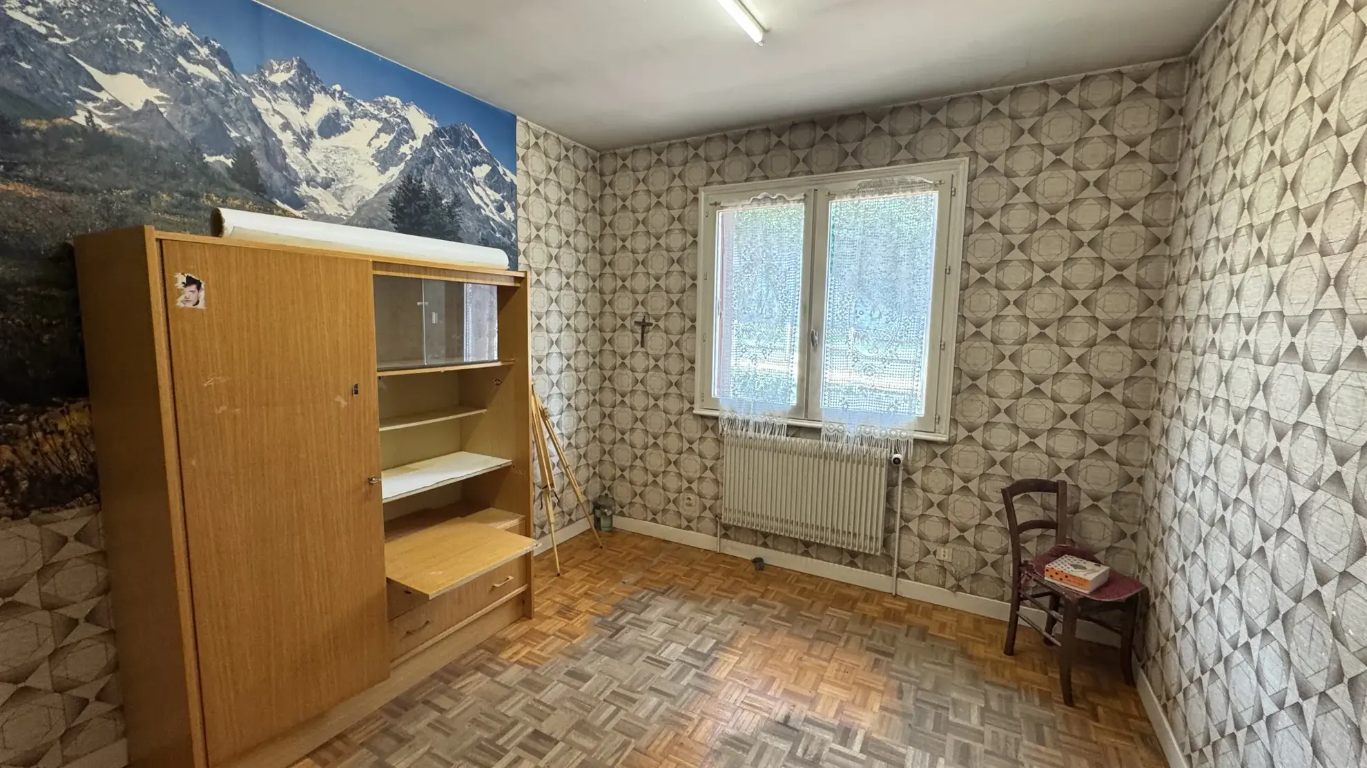 Maison à vendre à Bourg de Thizy avec grand terrain et vue dégagée 