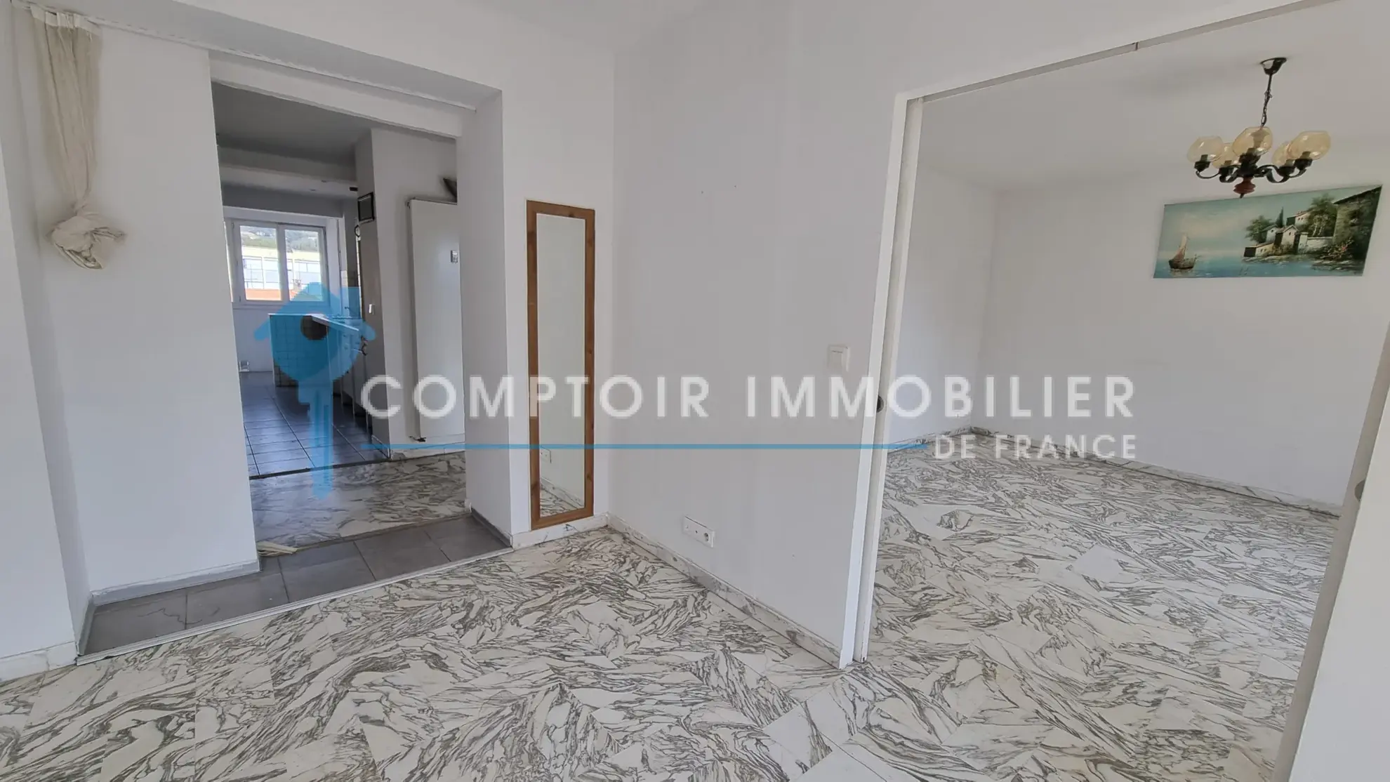 Appartement T4 à vendre à Draguignan avec terrasse, parking et rénovation possible 