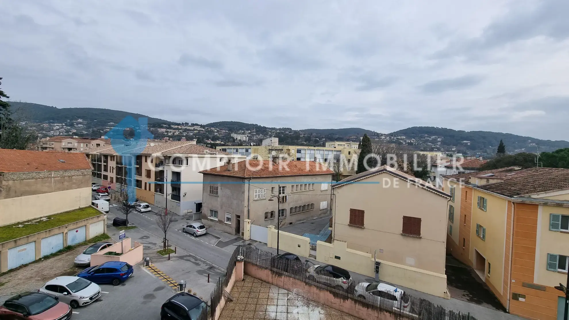 Appartement T4 à vendre à Draguignan avec terrasse, parking et rénovation possible 