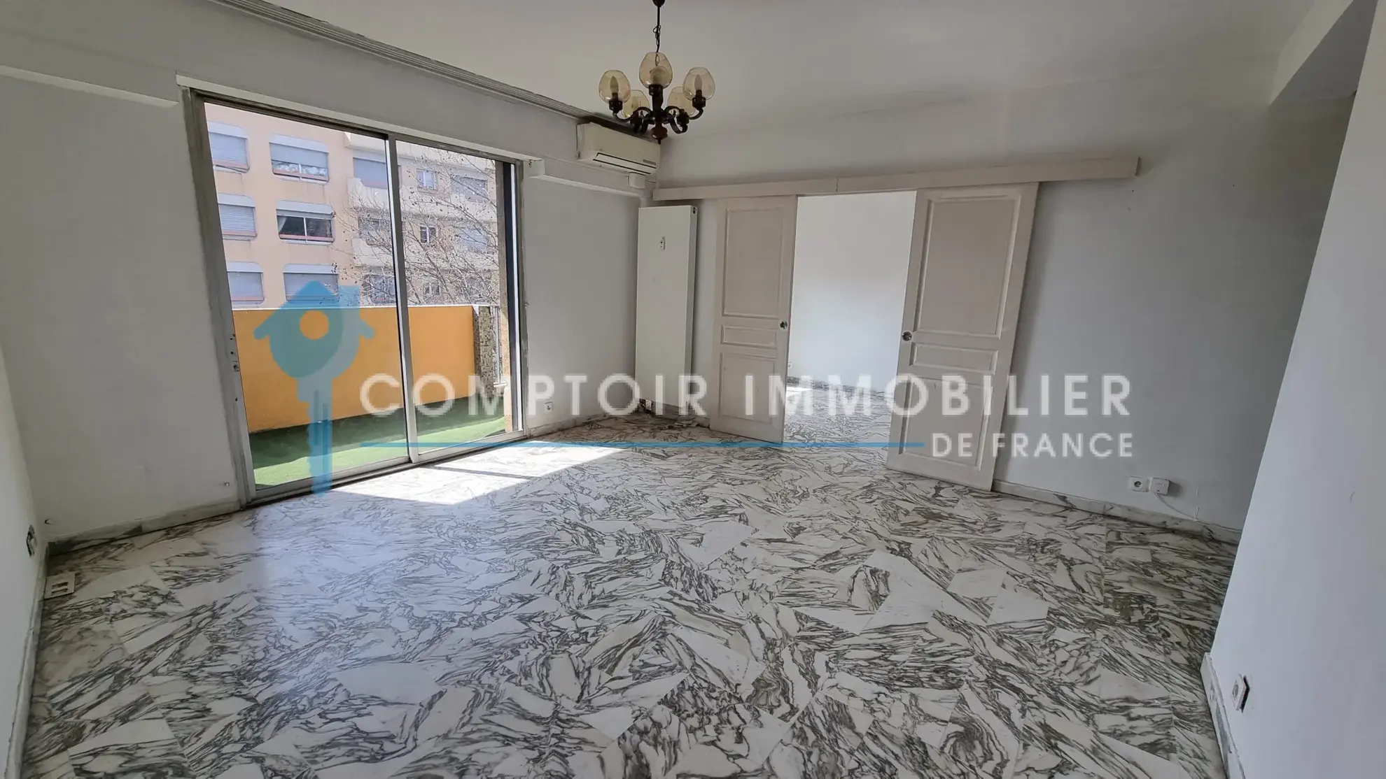 Appartement T4 à vendre à Draguignan avec terrasse, parking et rénovation possible