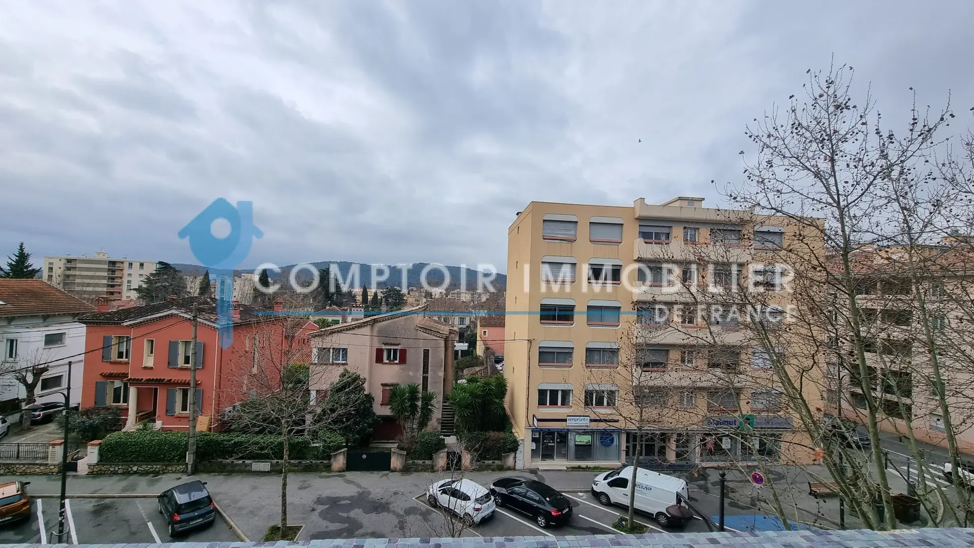 Appartement T4 à vendre à Draguignan avec terrasse, parking et rénovation possible 
