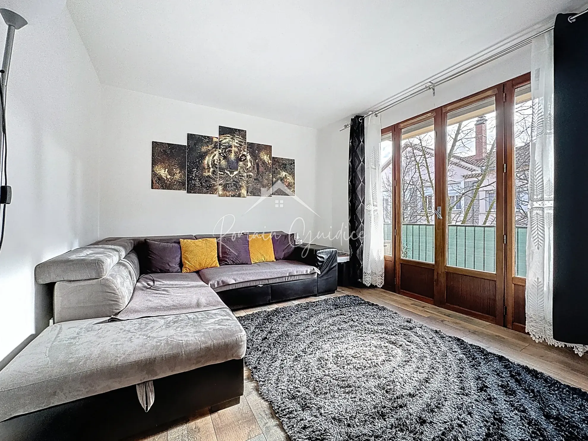 Appartement F5 de 85 m² avec garage et cave à Millau dans le quartier Parc de la Victoire 