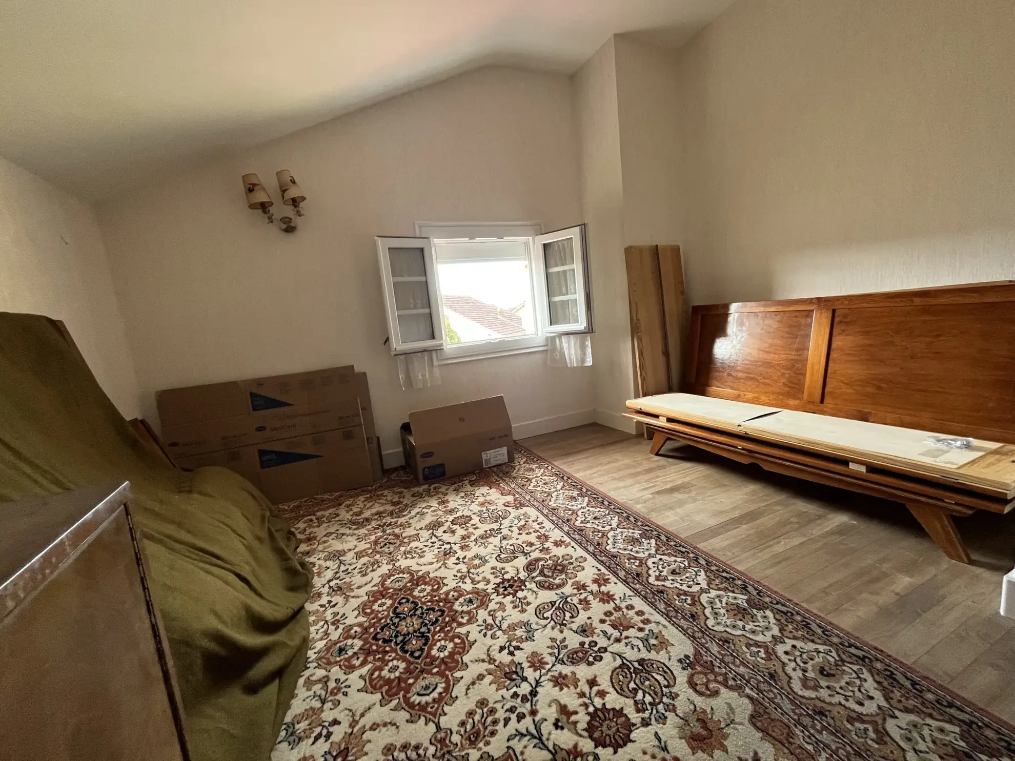 Maison 94 m² avec 4 chambres, garage et jardin à Thouars 